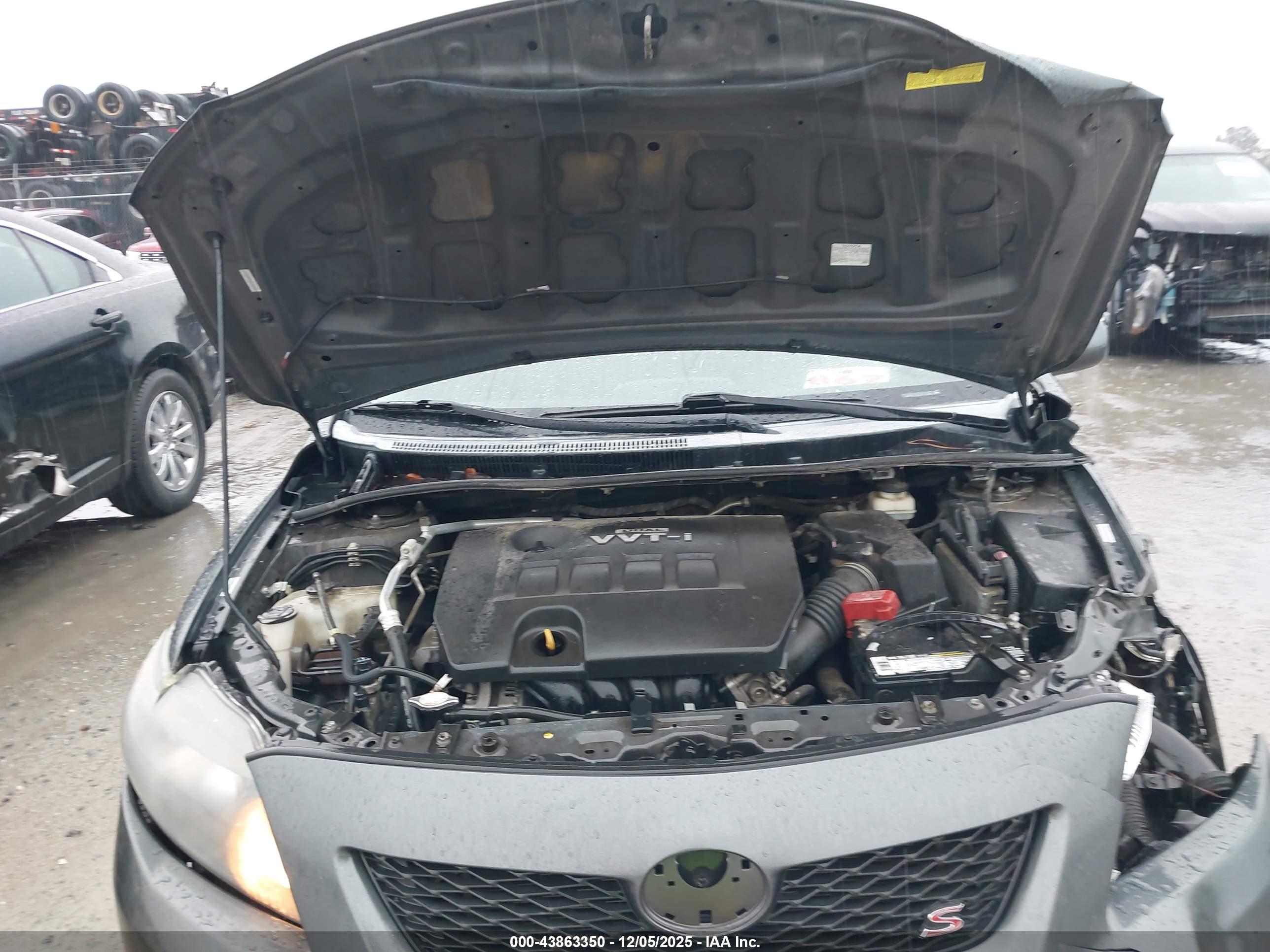 TOYOTA COROLLA image 10