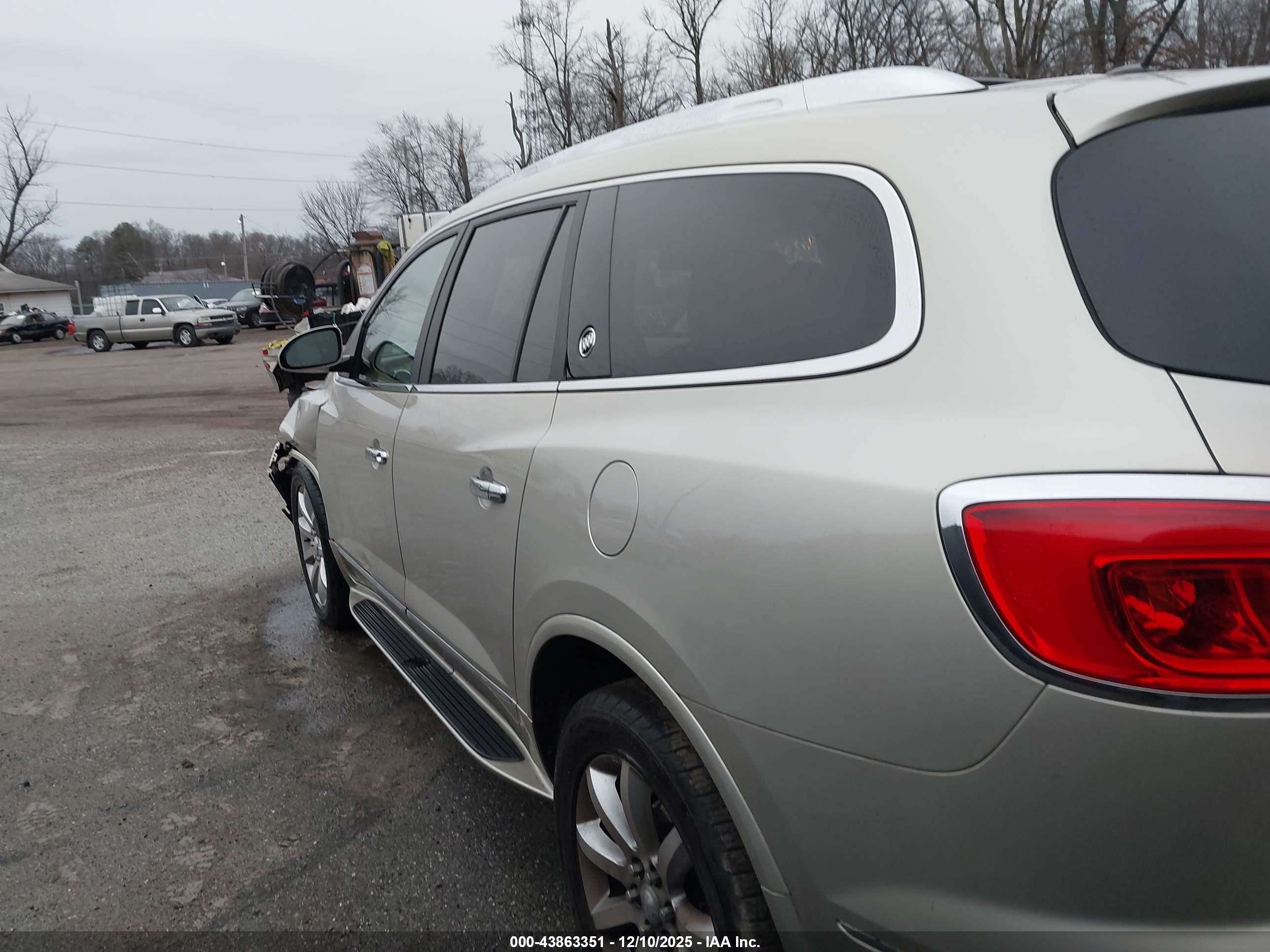 BUICK ENCLAVE image 3