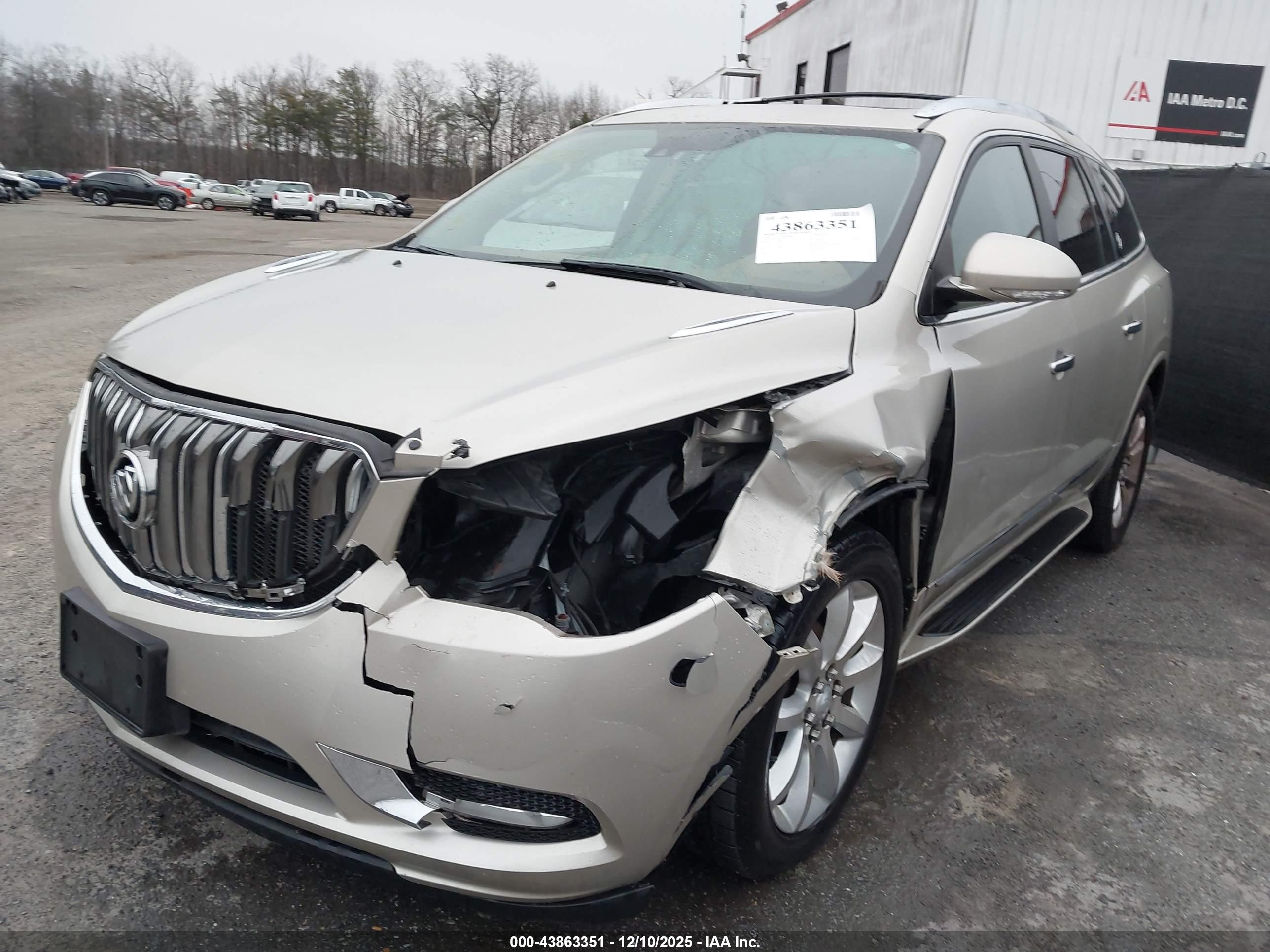 BUICK ENCLAVE image 6