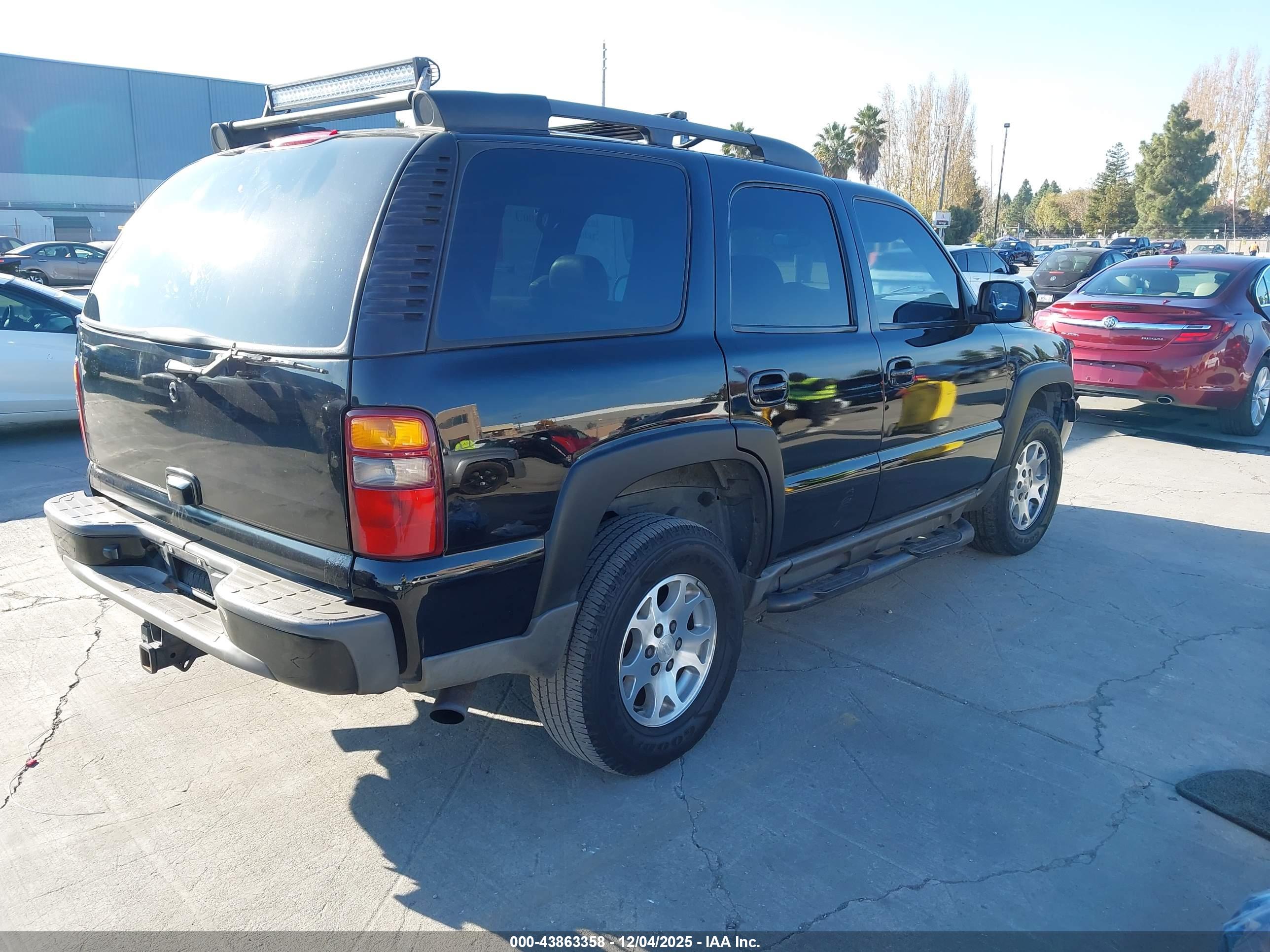 CHEVROLET TAHOE image 4