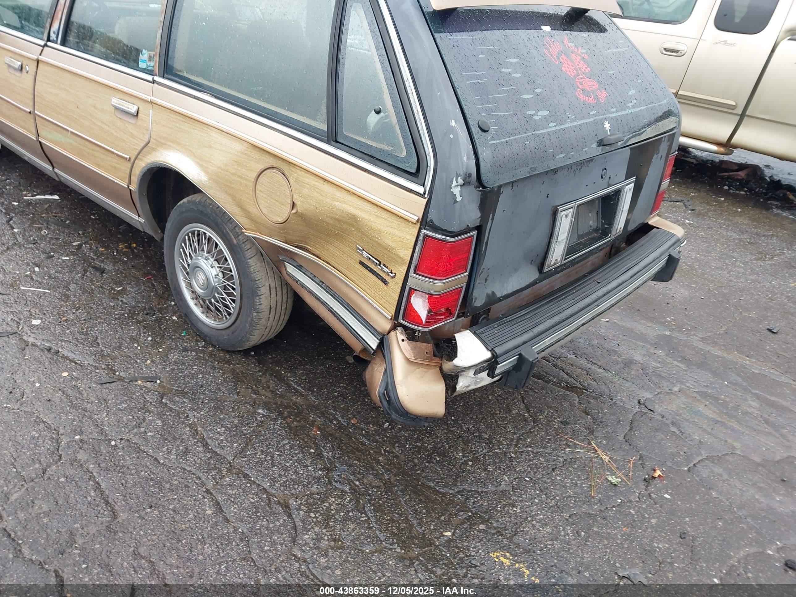 BUICK CENTURY image 6