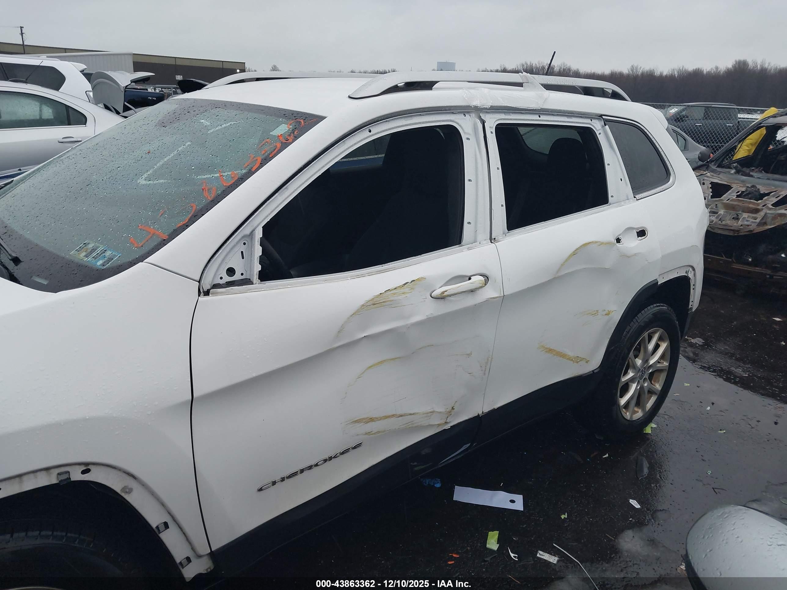 JEEP CHEROKEE image 6