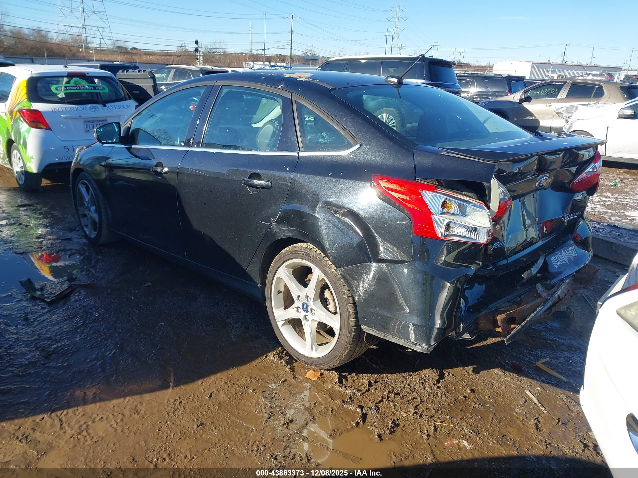 FORD FOCUS image 3