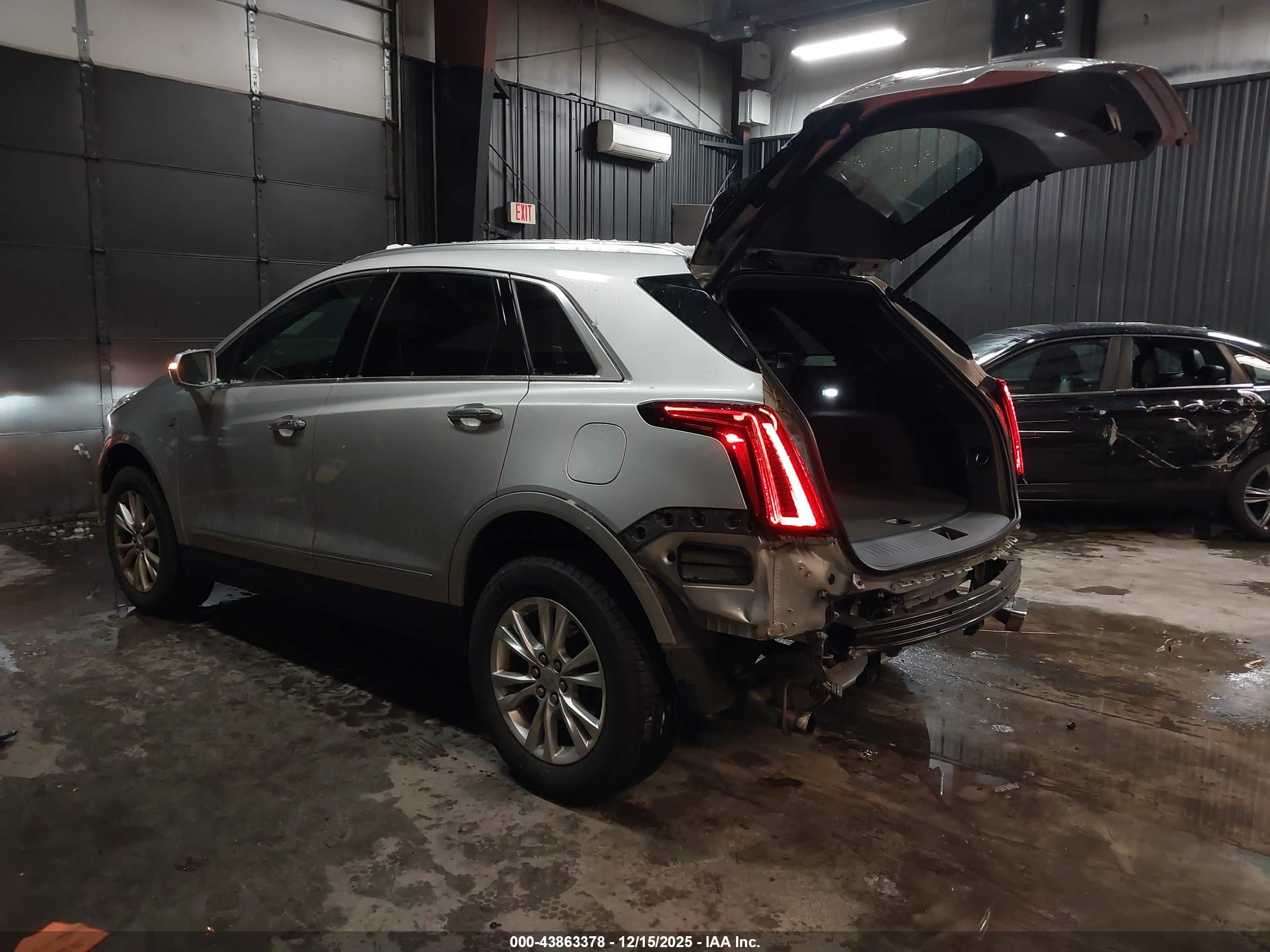 CADILLAC XT5 image 3