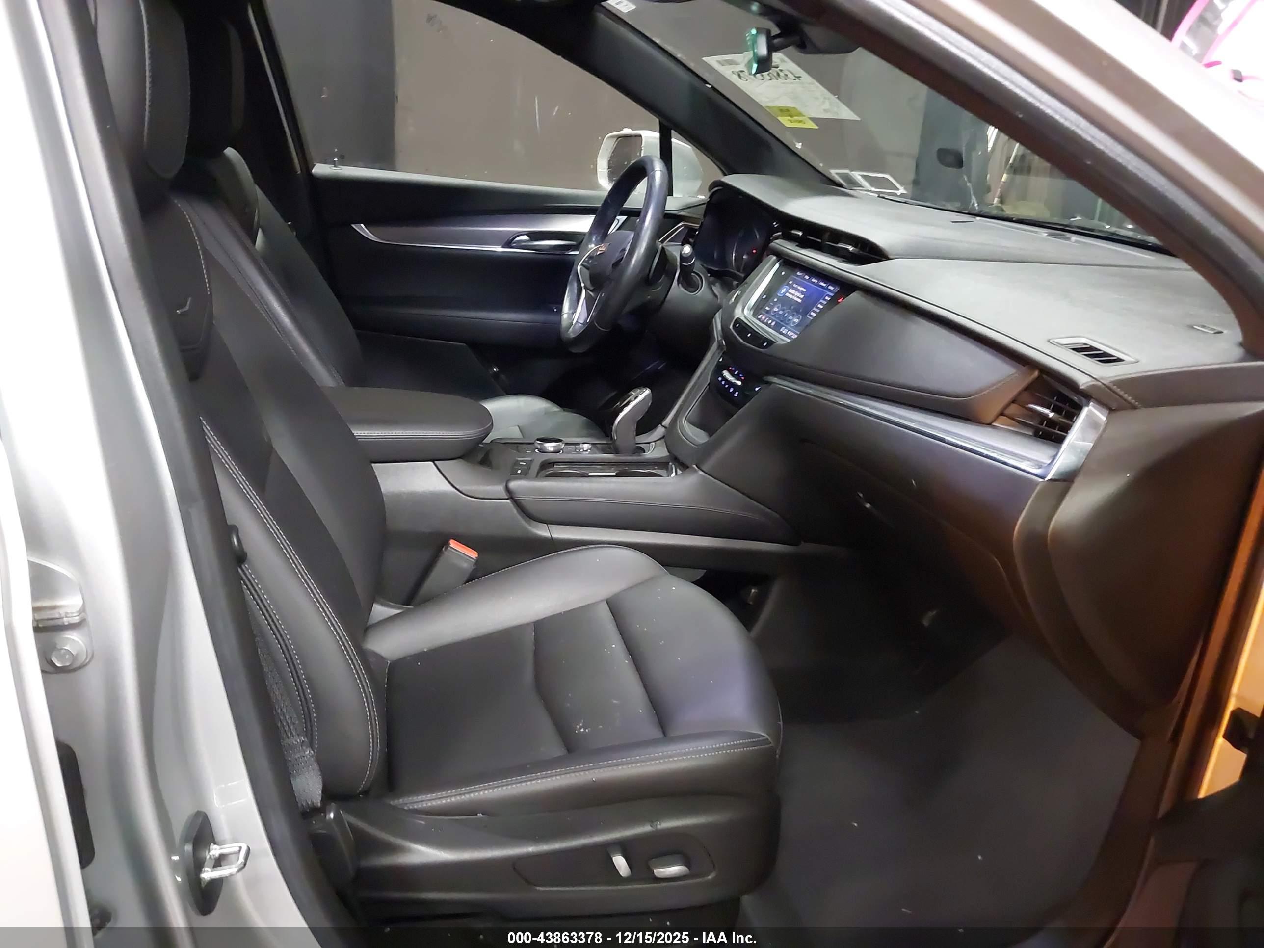 CADILLAC XT5 image 5