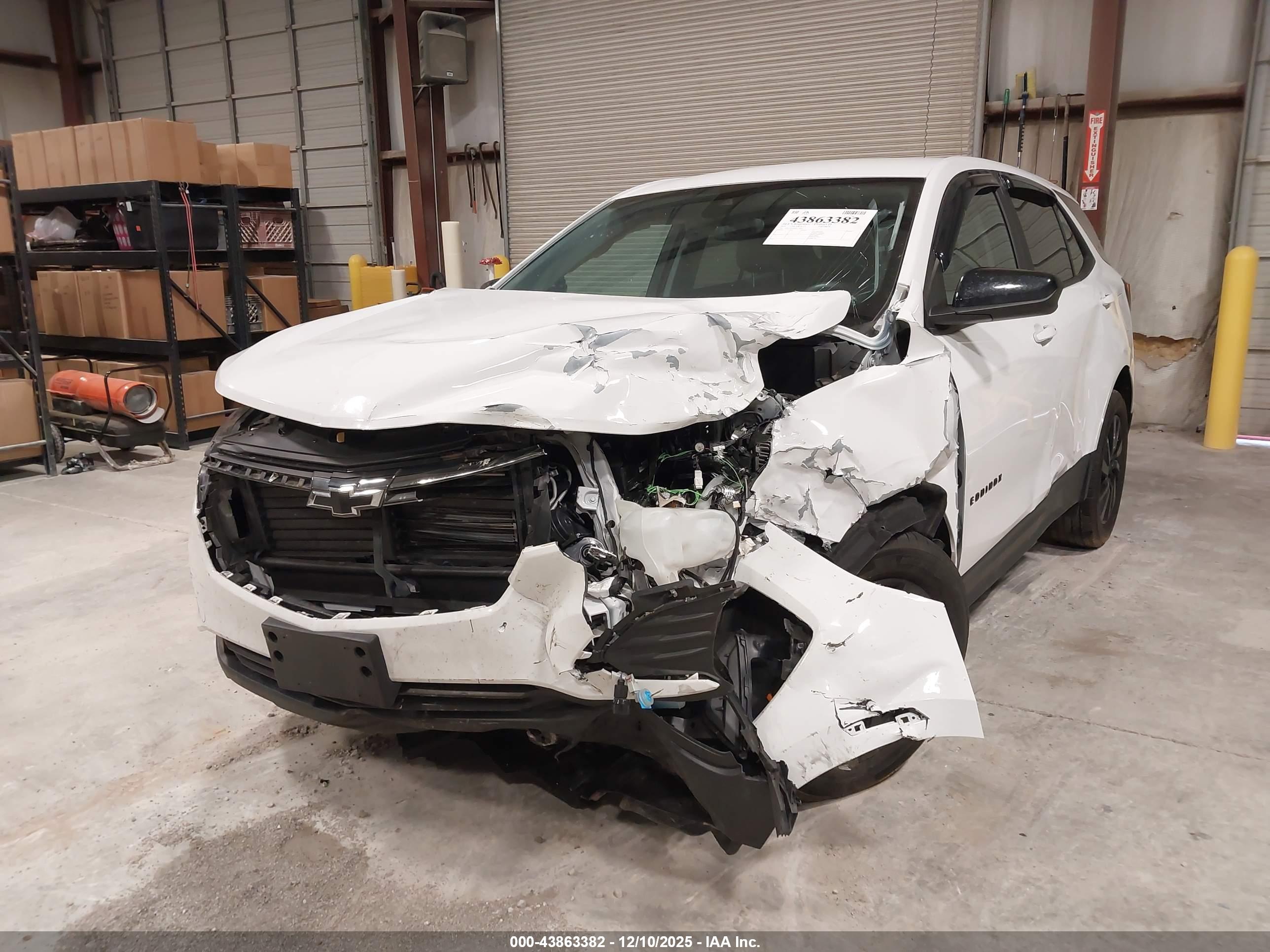 CHEVROLET EQUINOX image 6