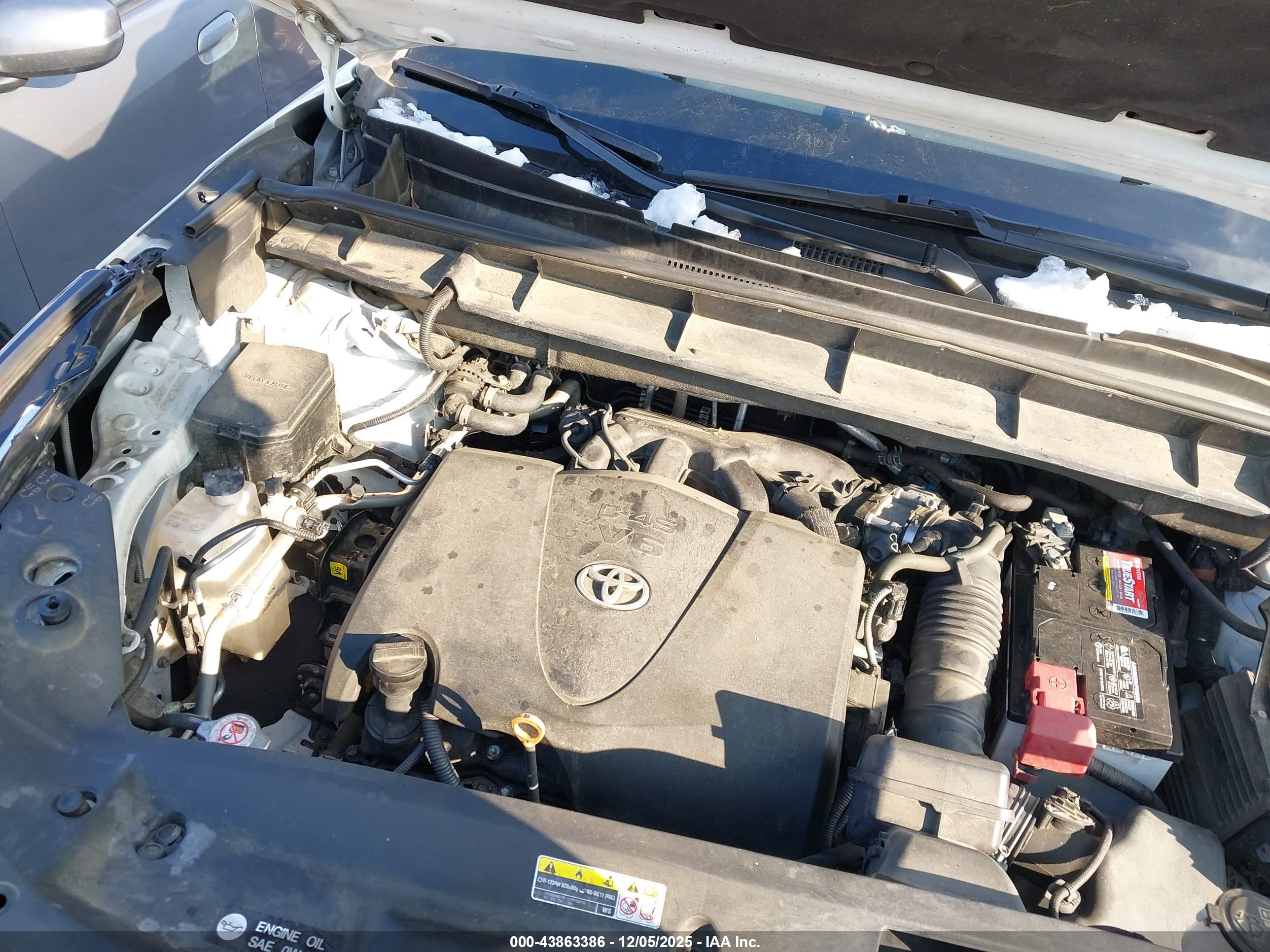 TOYOTA HIGHLANDER image 10