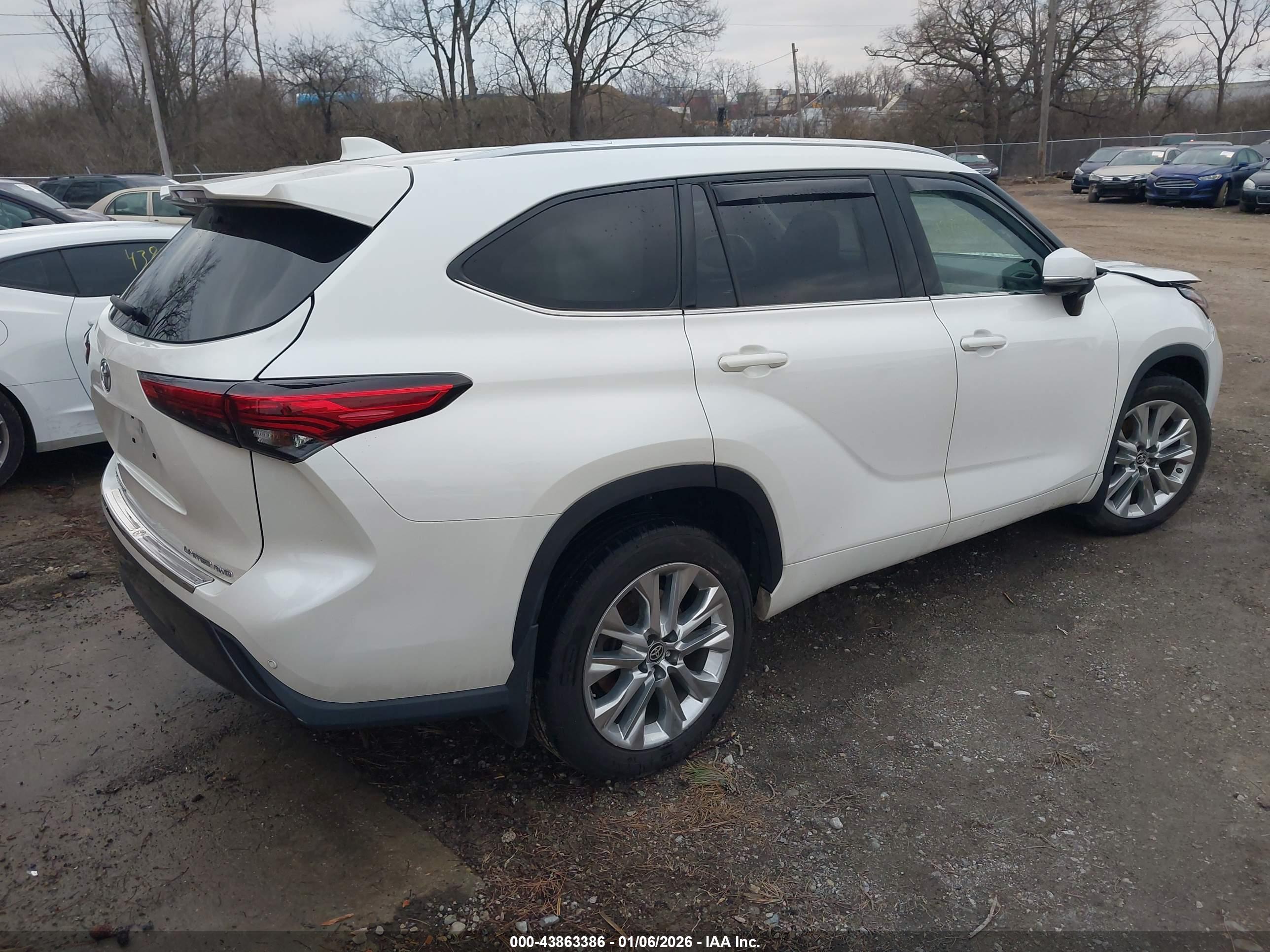 TOYOTA HIGHLANDER image 4