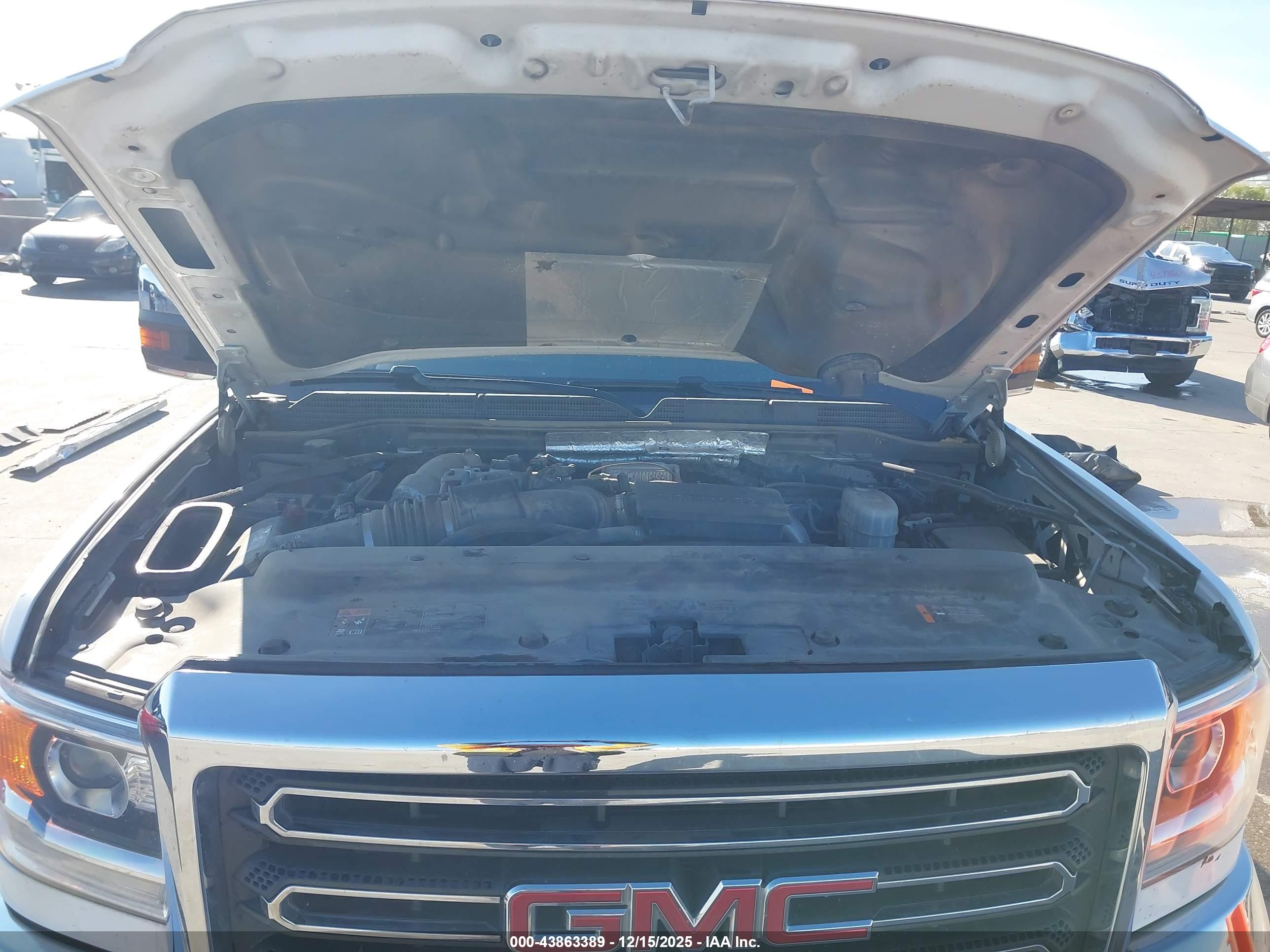 GMC SIERRA image 10