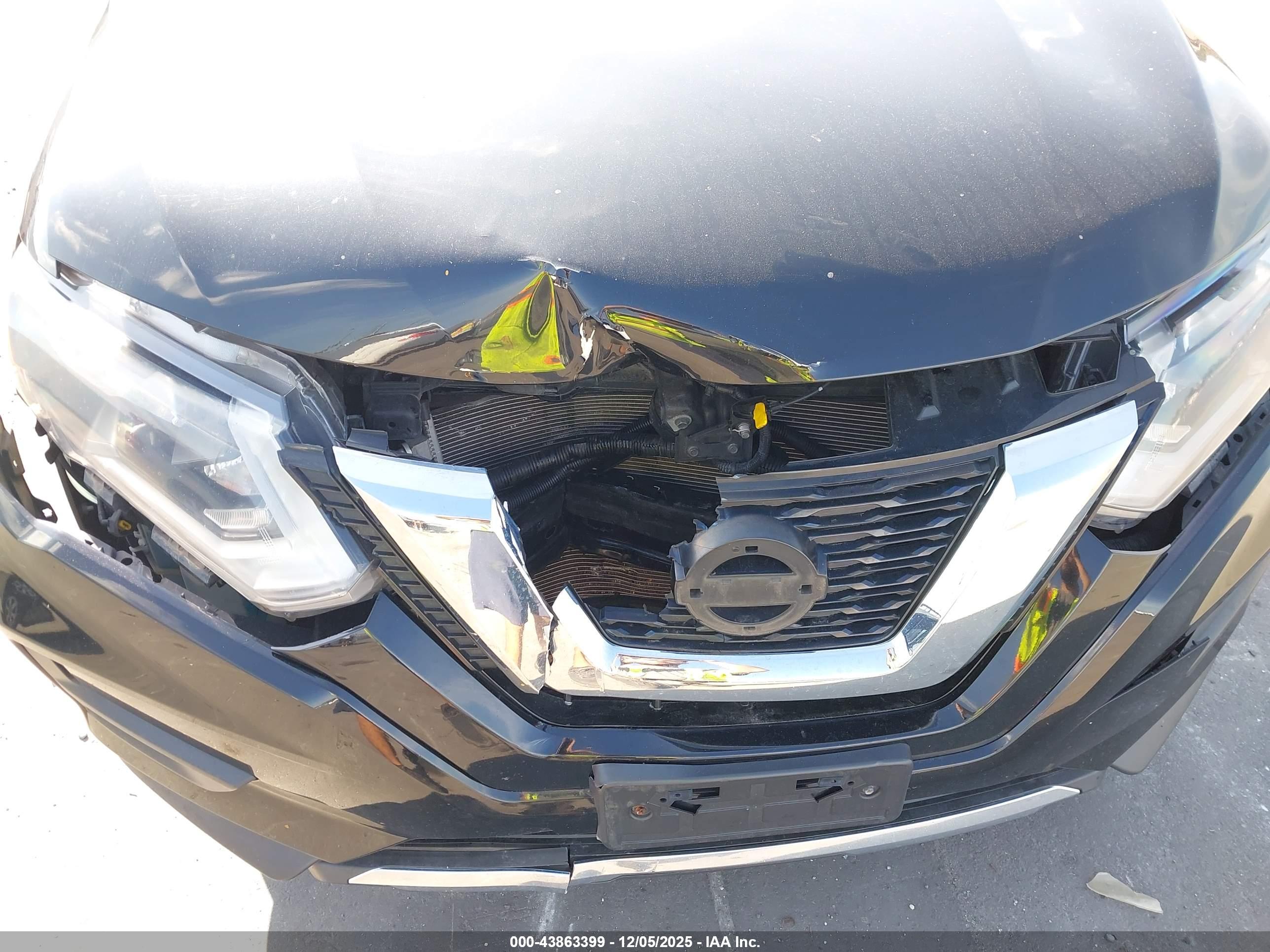 NISSAN ROGUE image 6