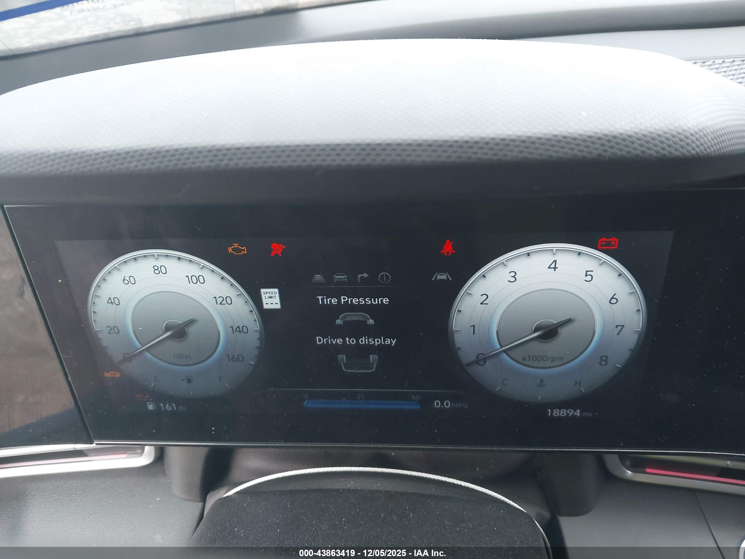 HYUNDAI ELANTRA image 7