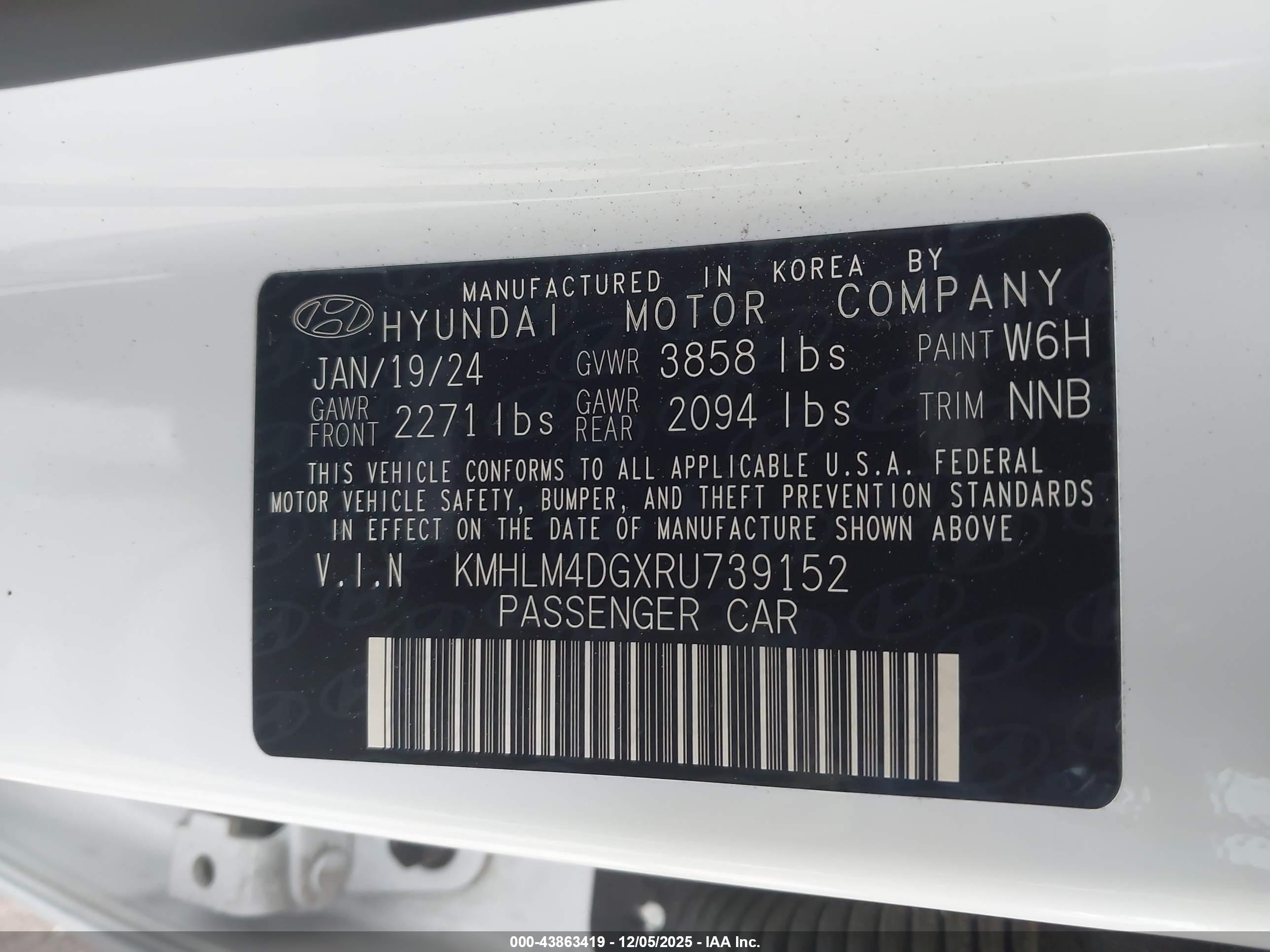 HYUNDAI ELANTRA image 9