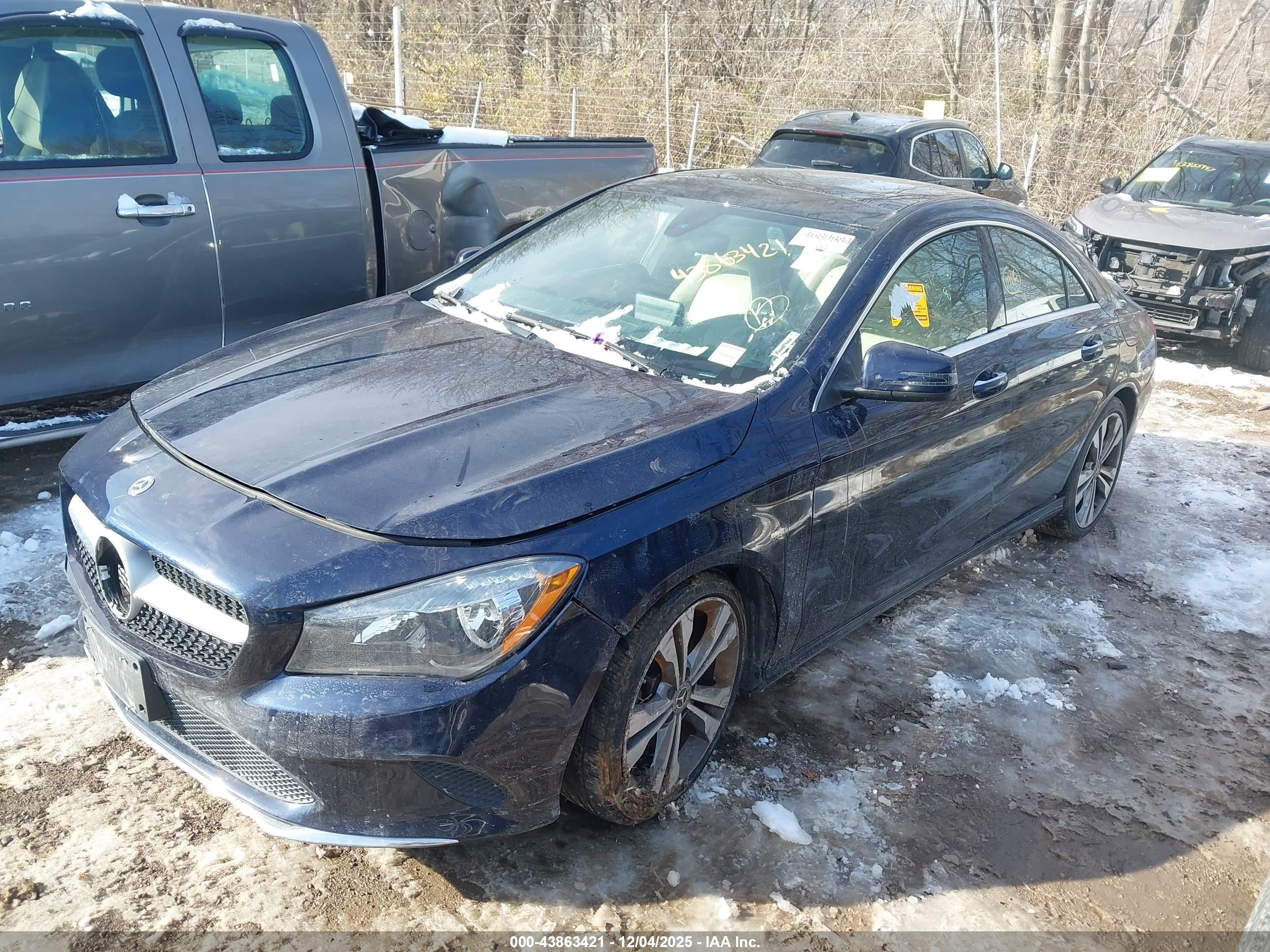 MERCEDES-BENZ CLA image 2