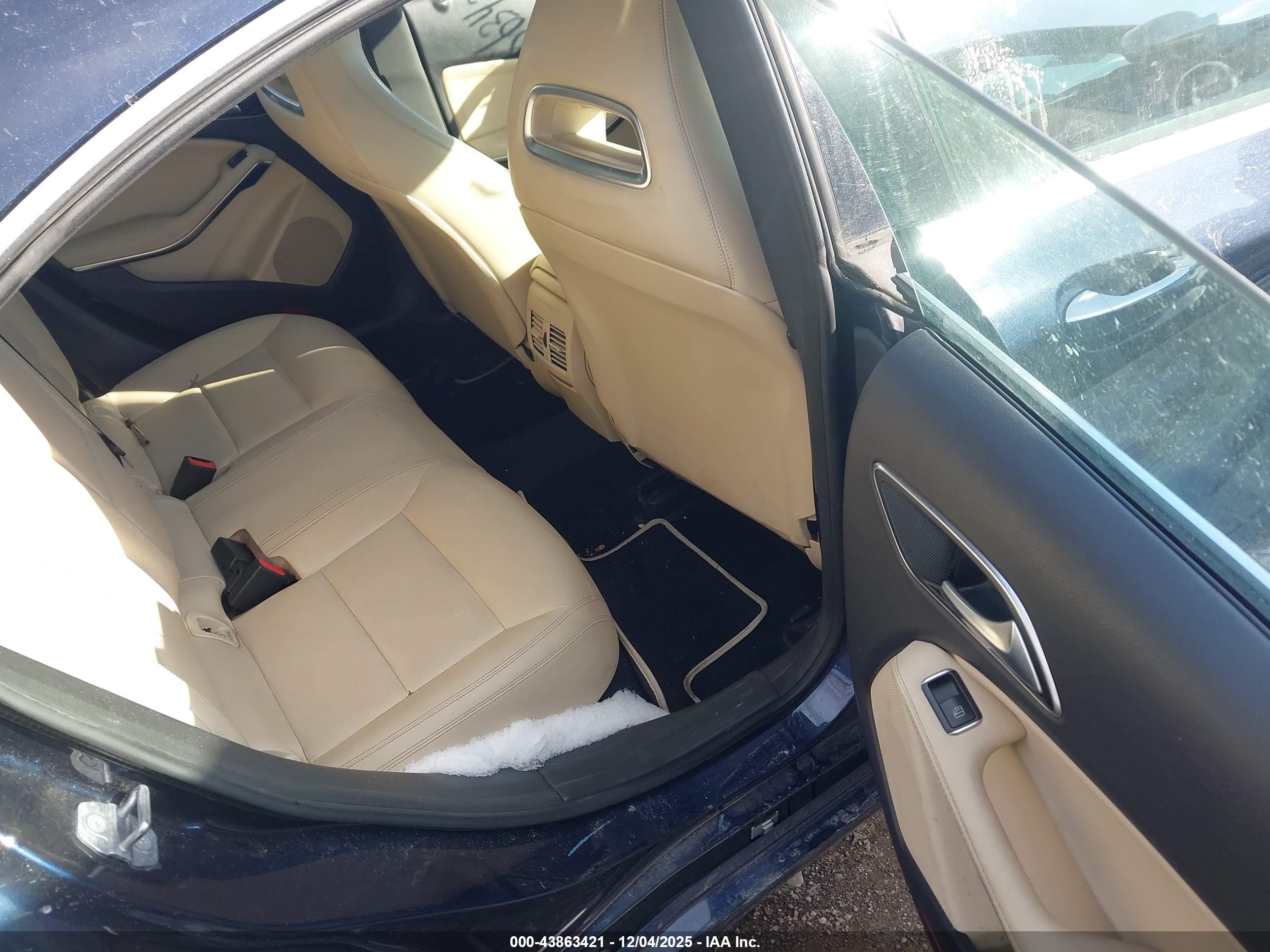 MERCEDES-BENZ CLA image 8