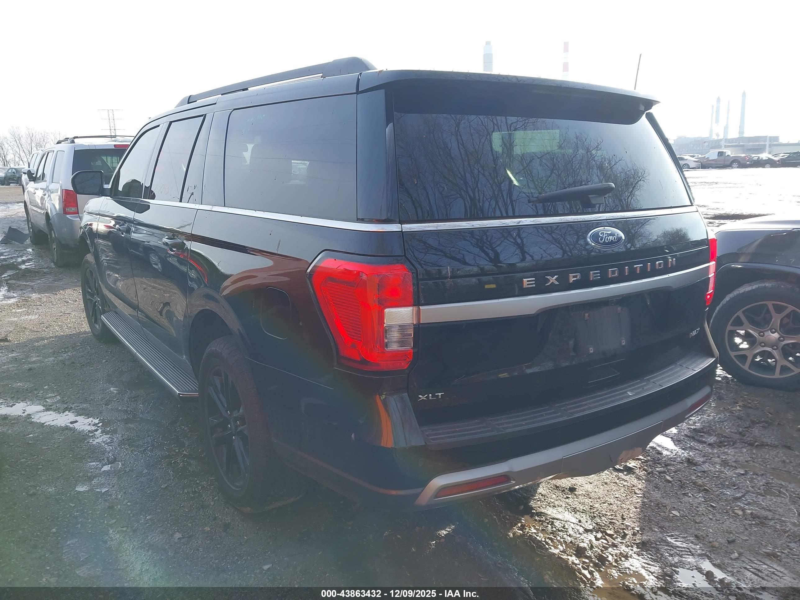 FORD EXPEDITION image 3