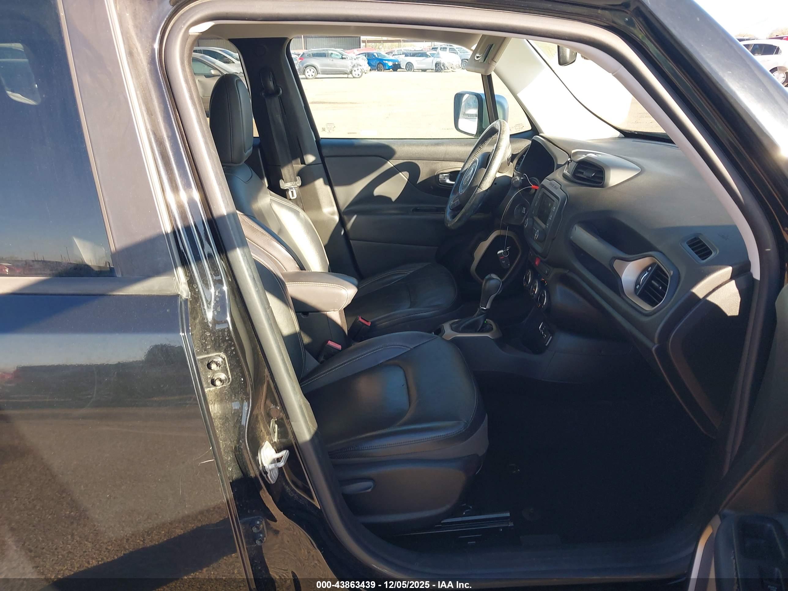 JEEP RENEGADE image 5