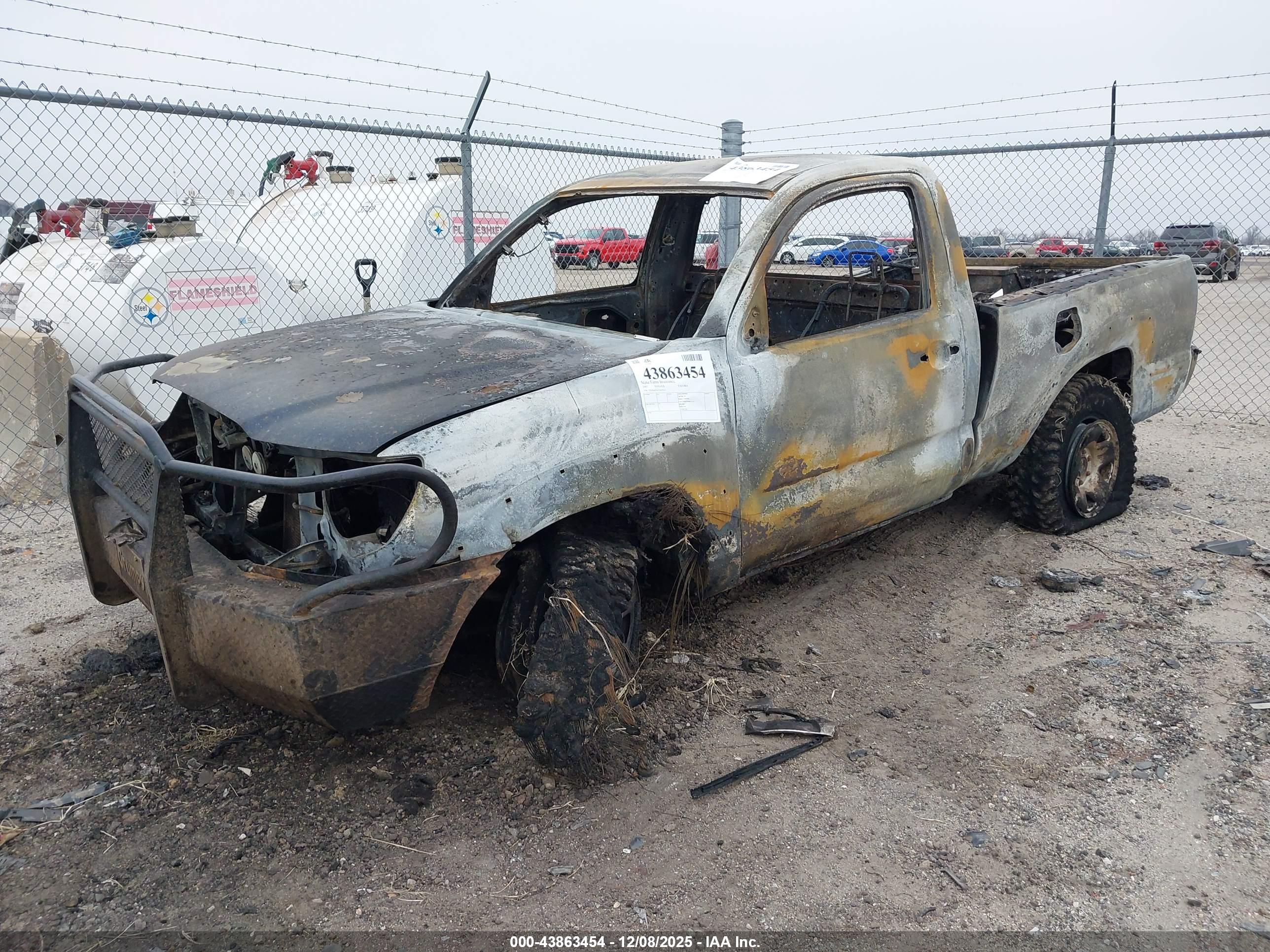 TOYOTA TACOMA image 2