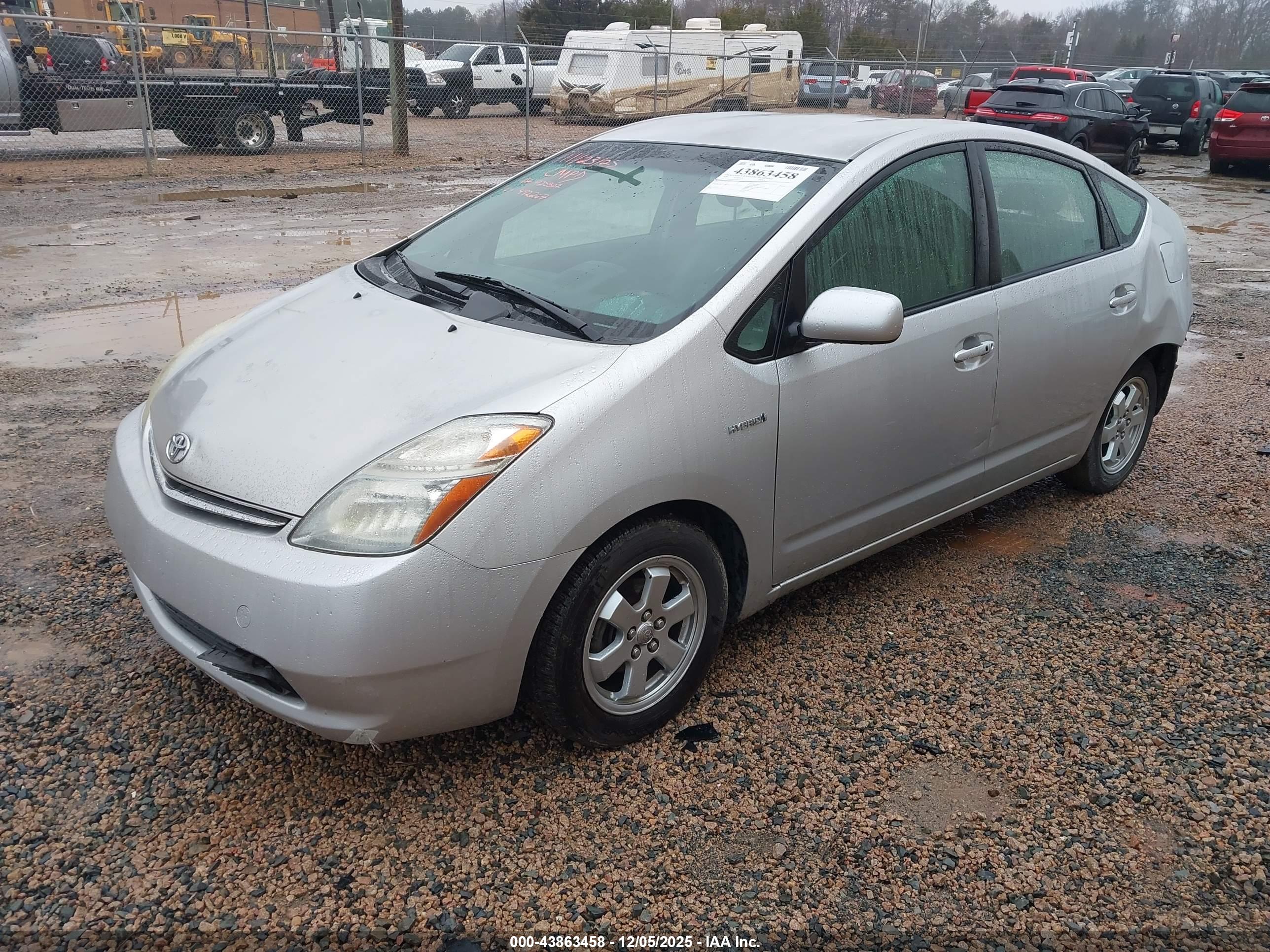 TOYOTA PRIUS image 2
