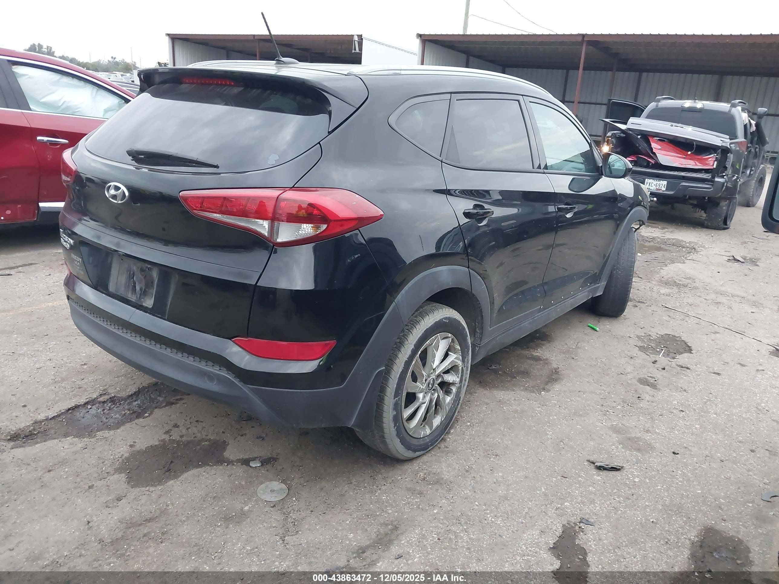 HYUNDAI TUCSON image 4