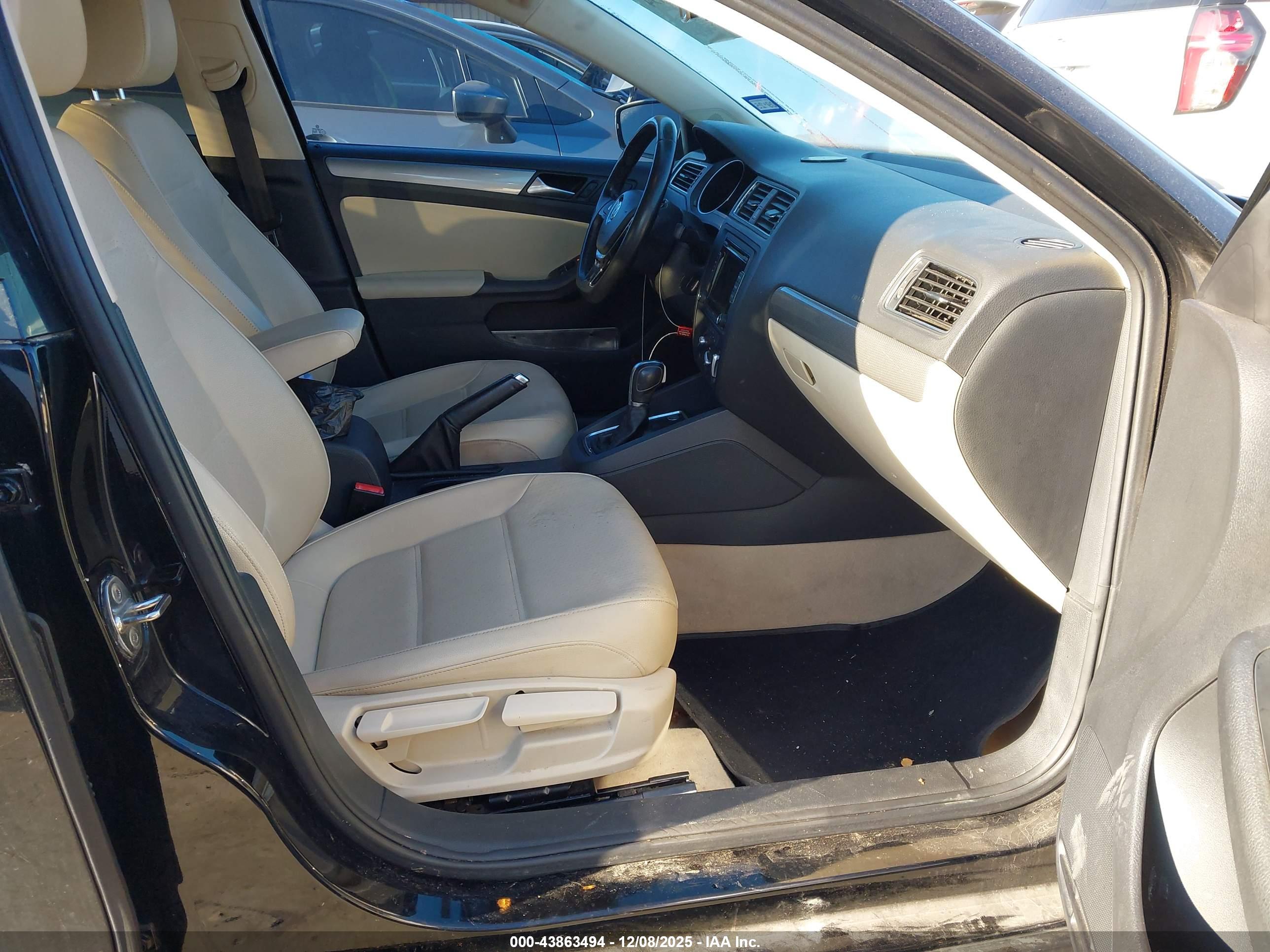 VOLKSWAGEN JETTA image 5