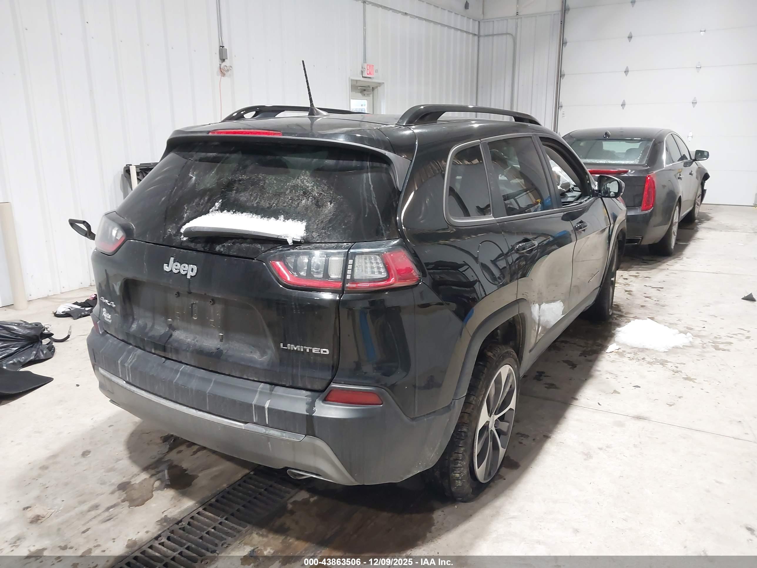 JEEP CHEROKEE image 4