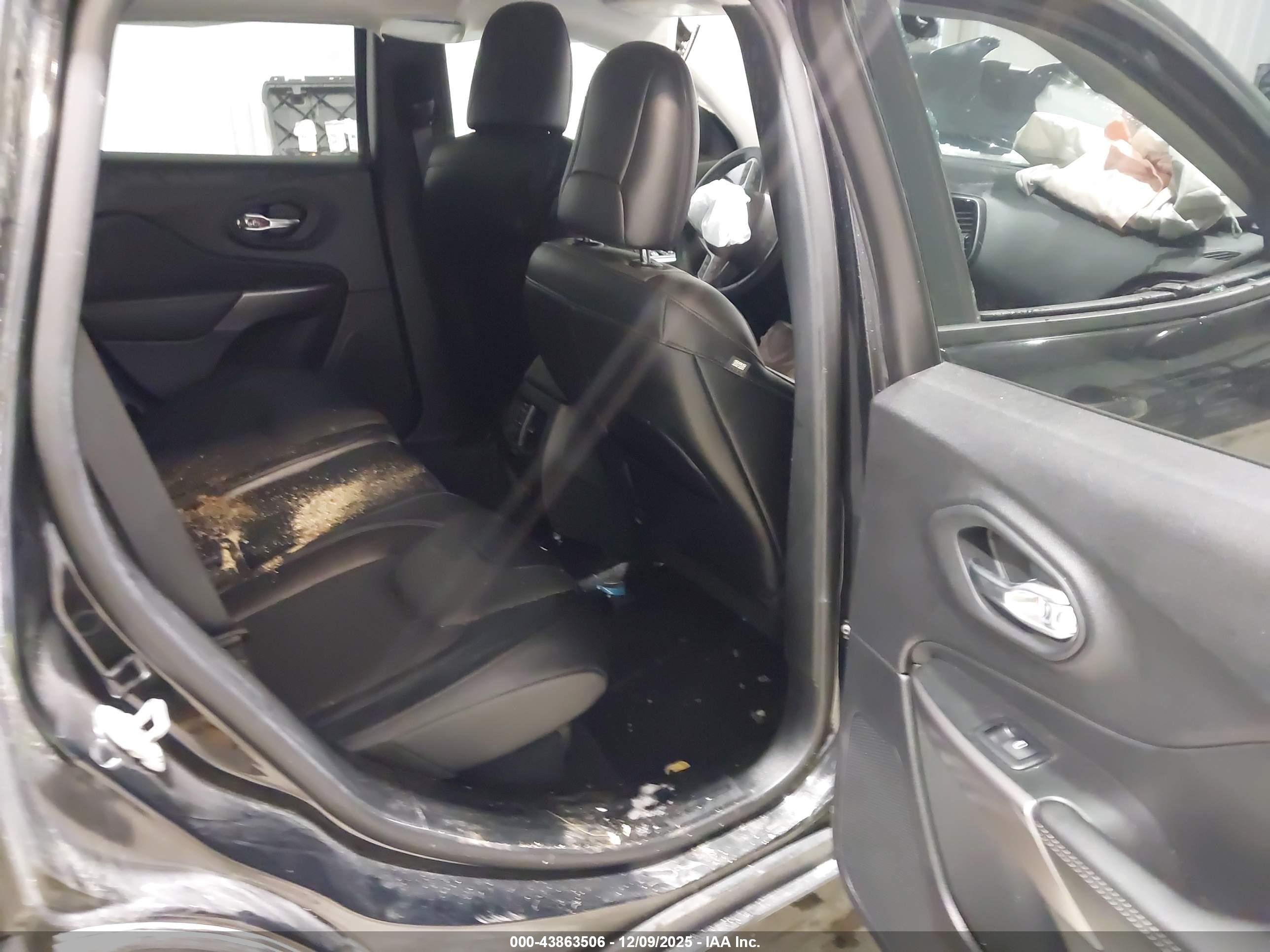 JEEP CHEROKEE image 8