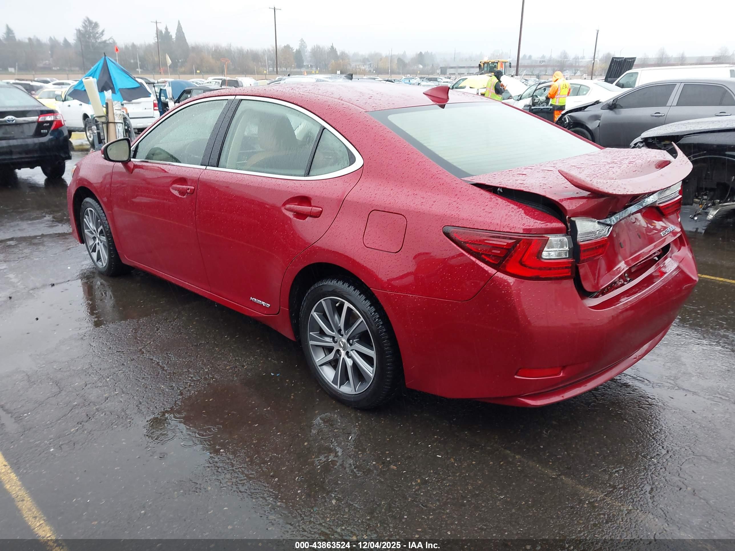 LEXUS ES image 3