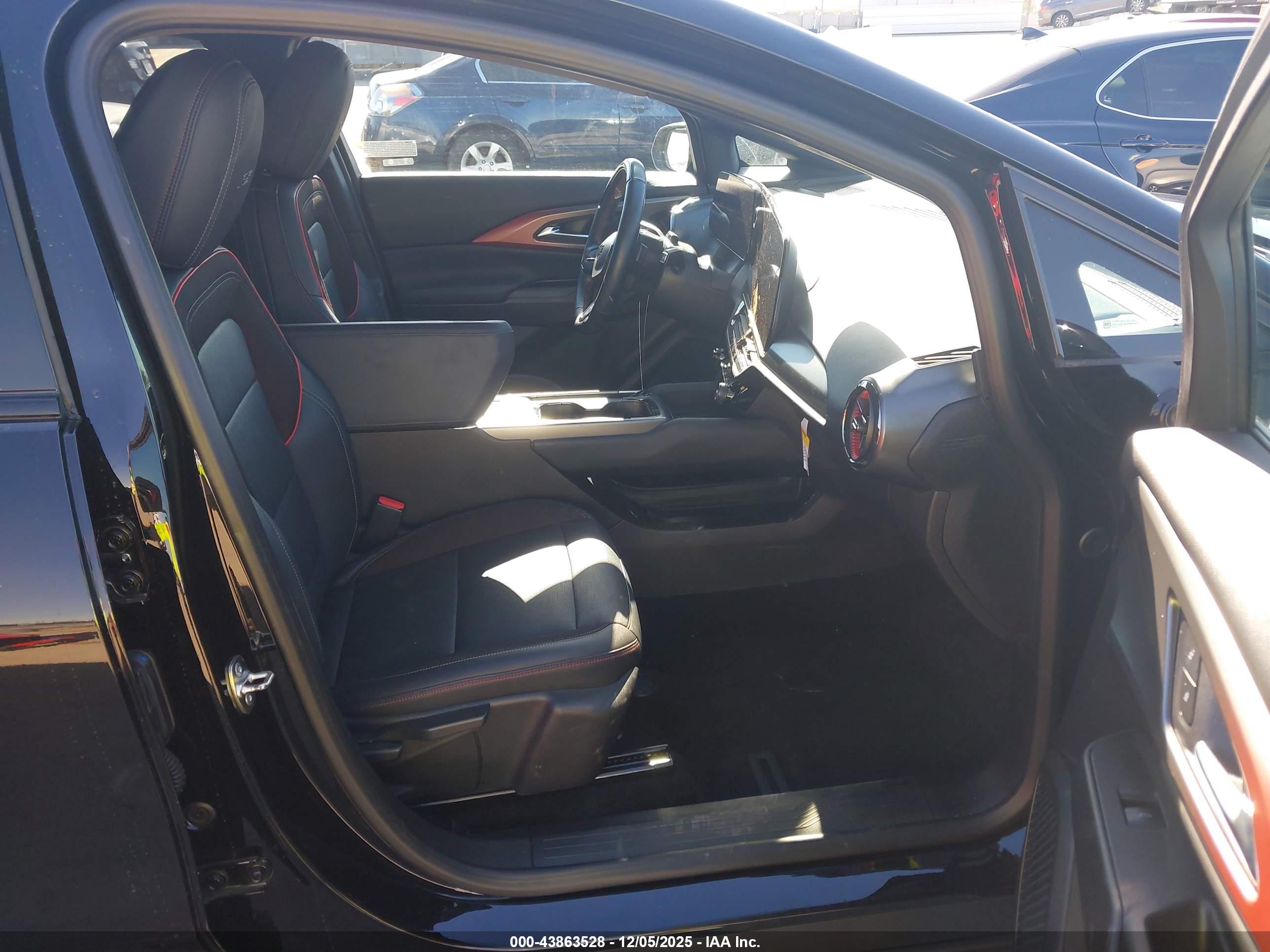 CHEVROLET EQUINOX image 5