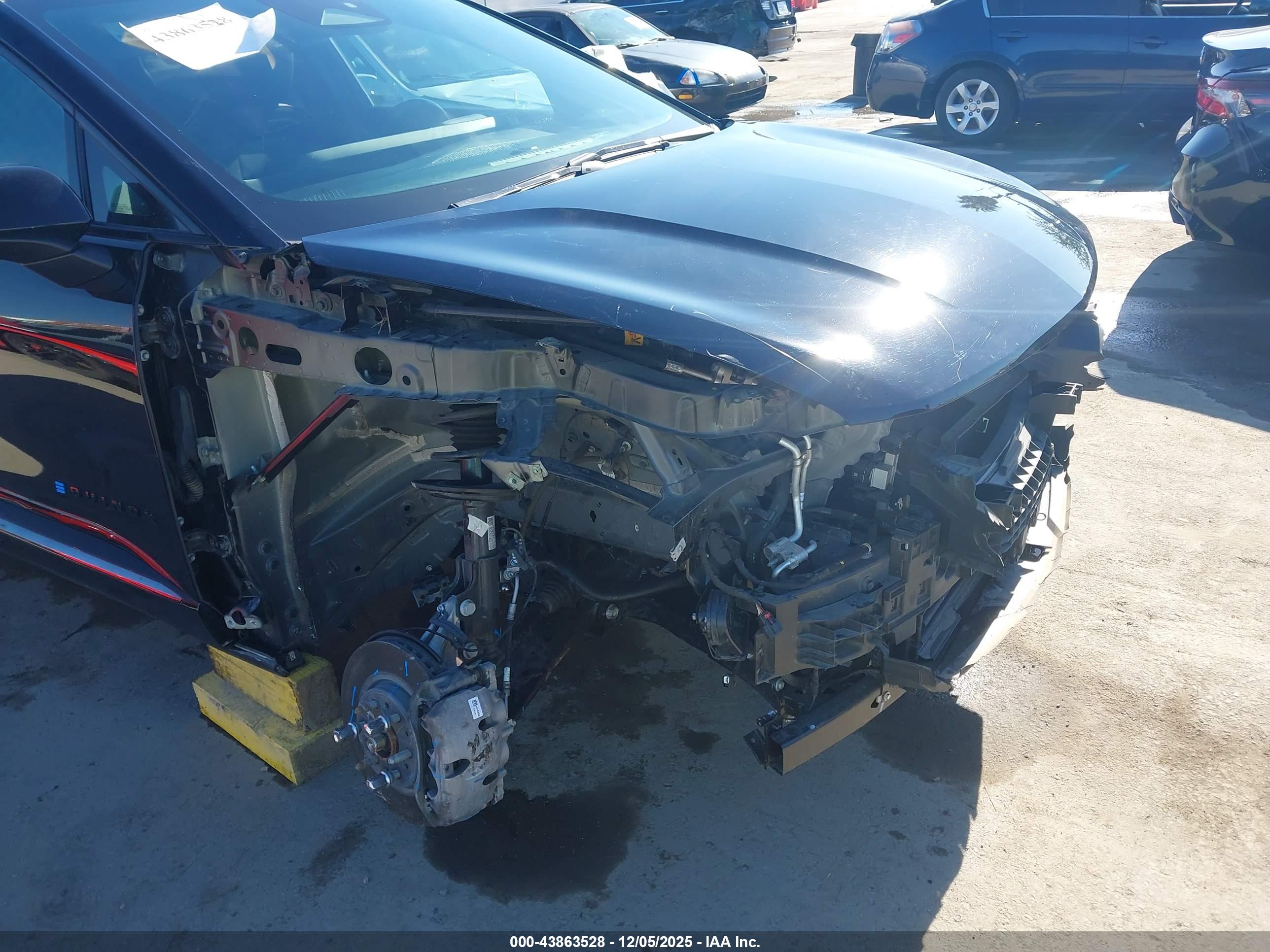 CHEVROLET EQUINOX image 6
