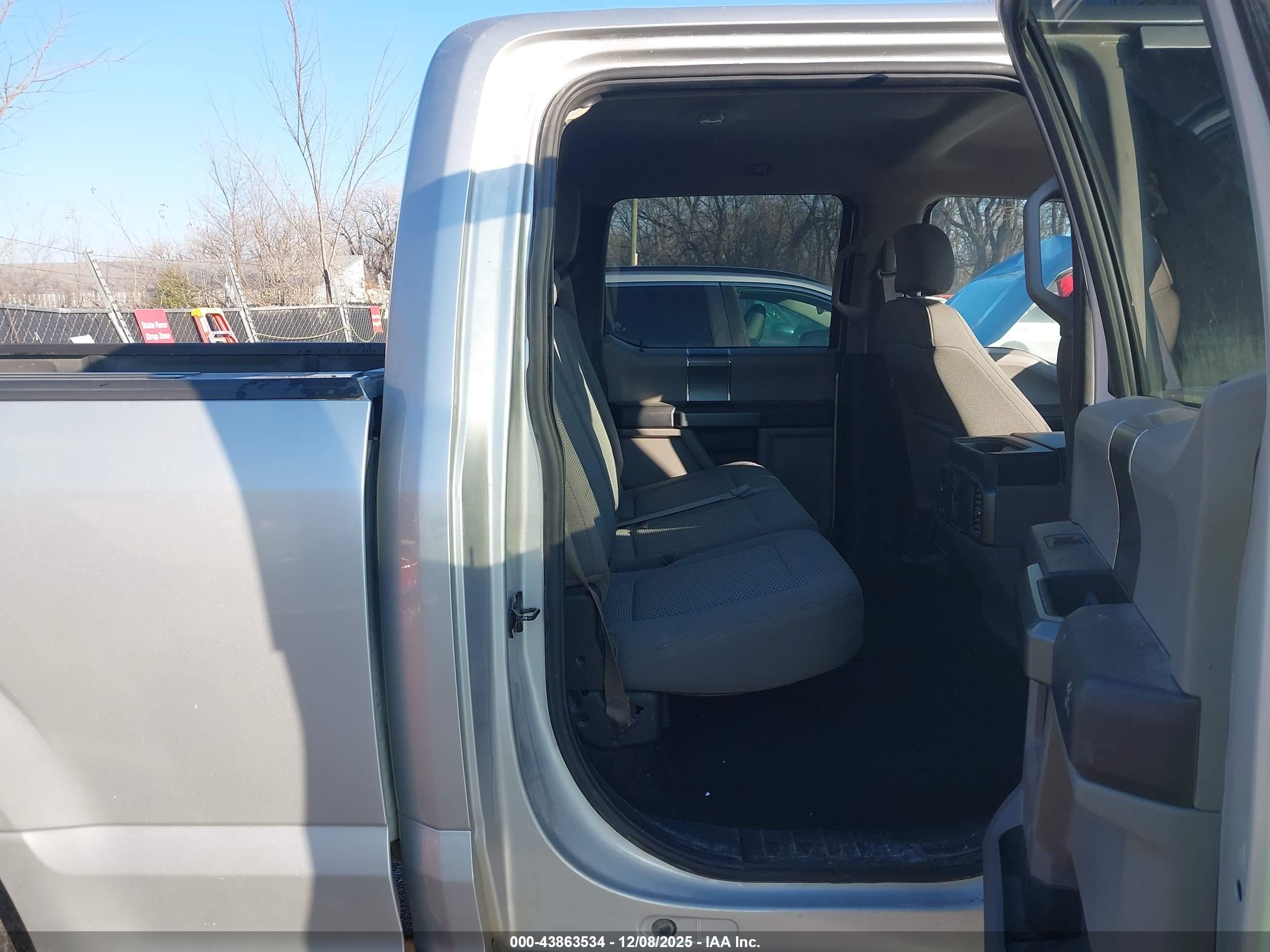 FORD F-150 image 8