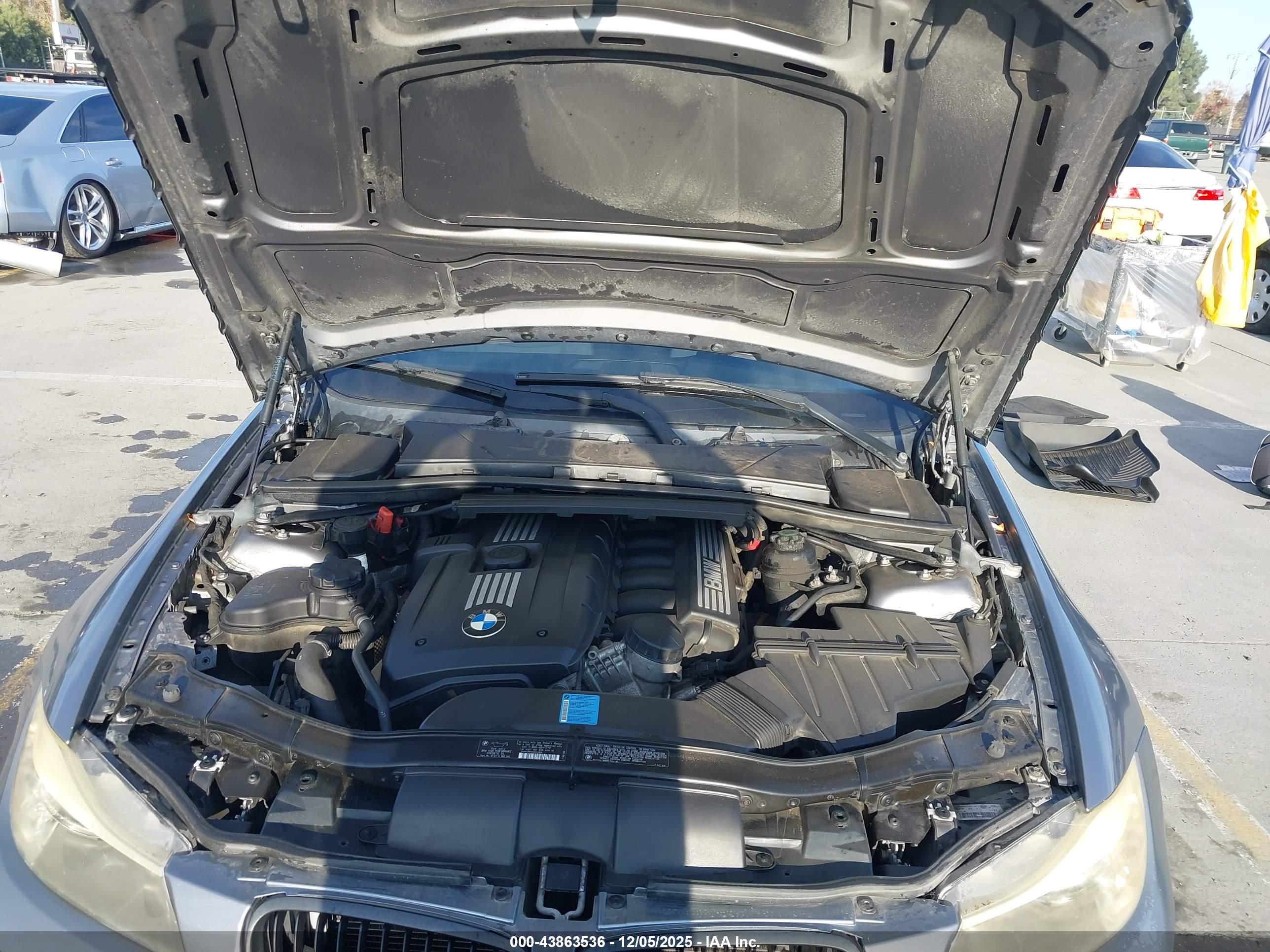 BMW 328I image 10