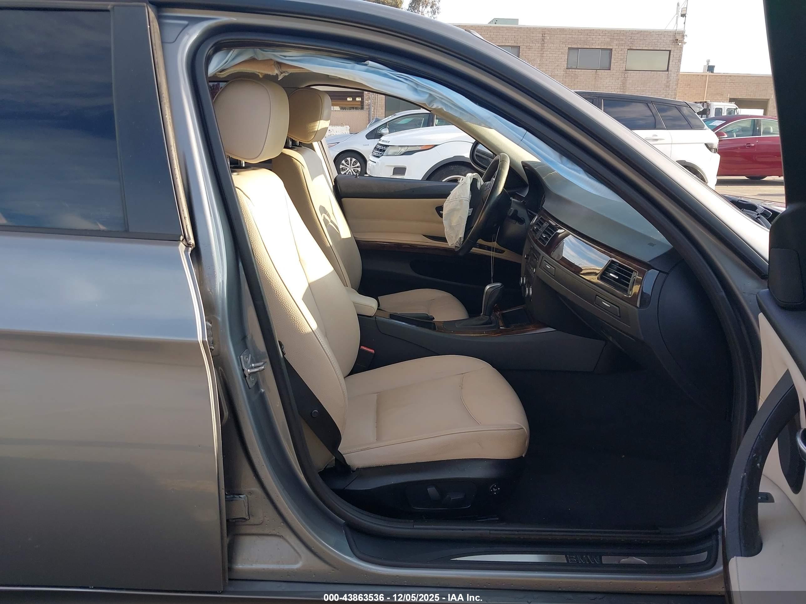 BMW 328I image 5