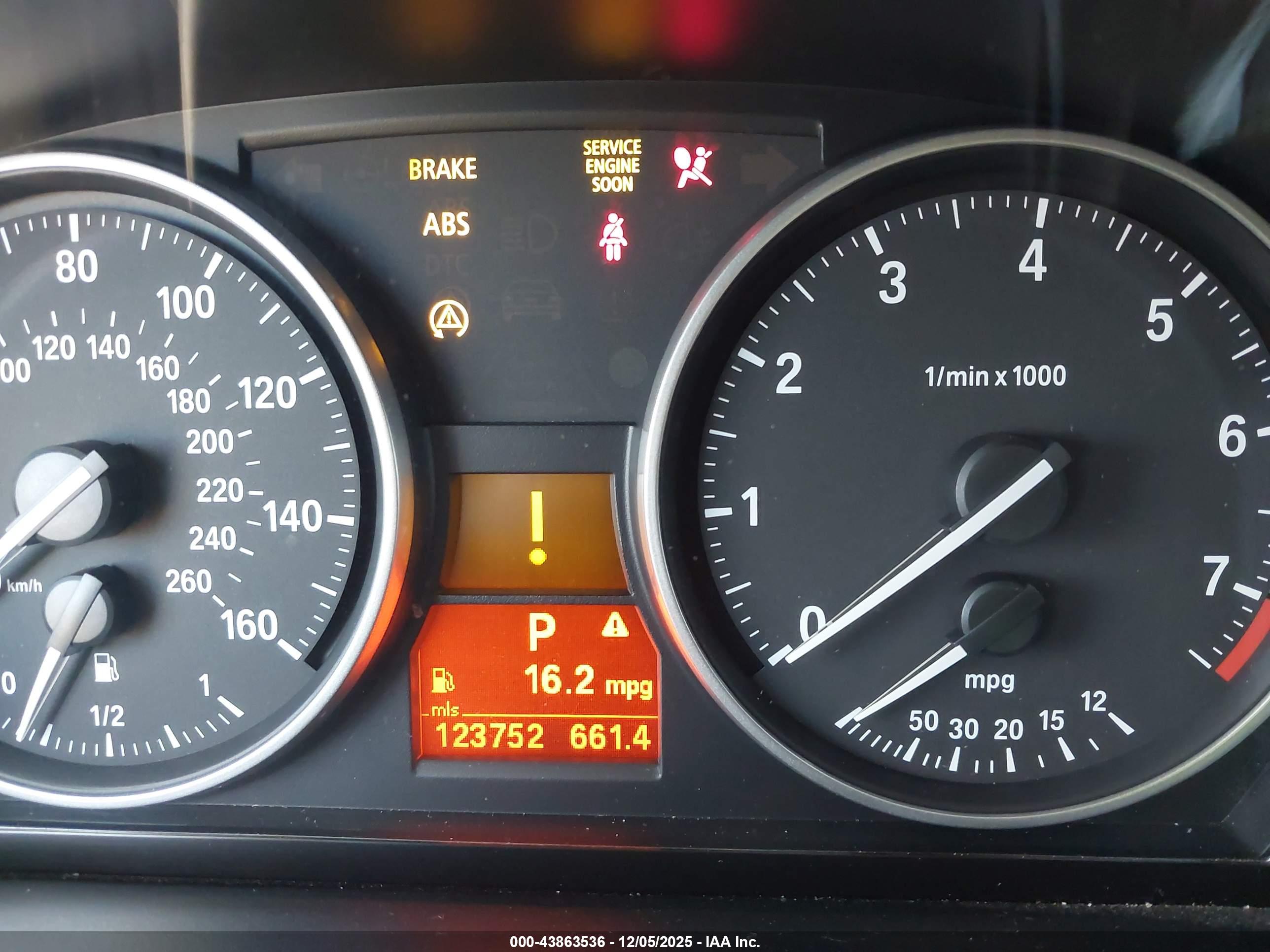 BMW 328I image 7