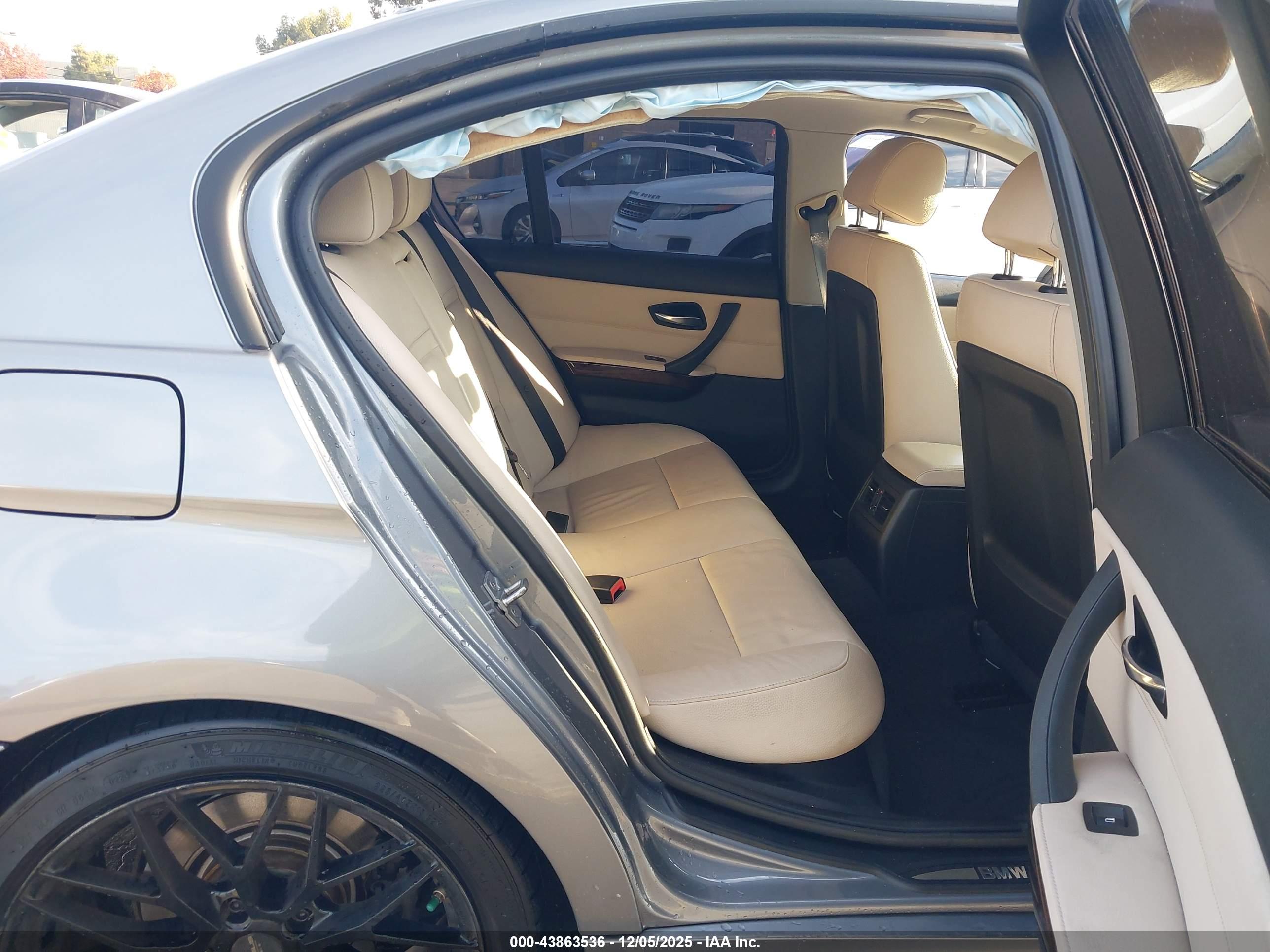 BMW 328I image 8