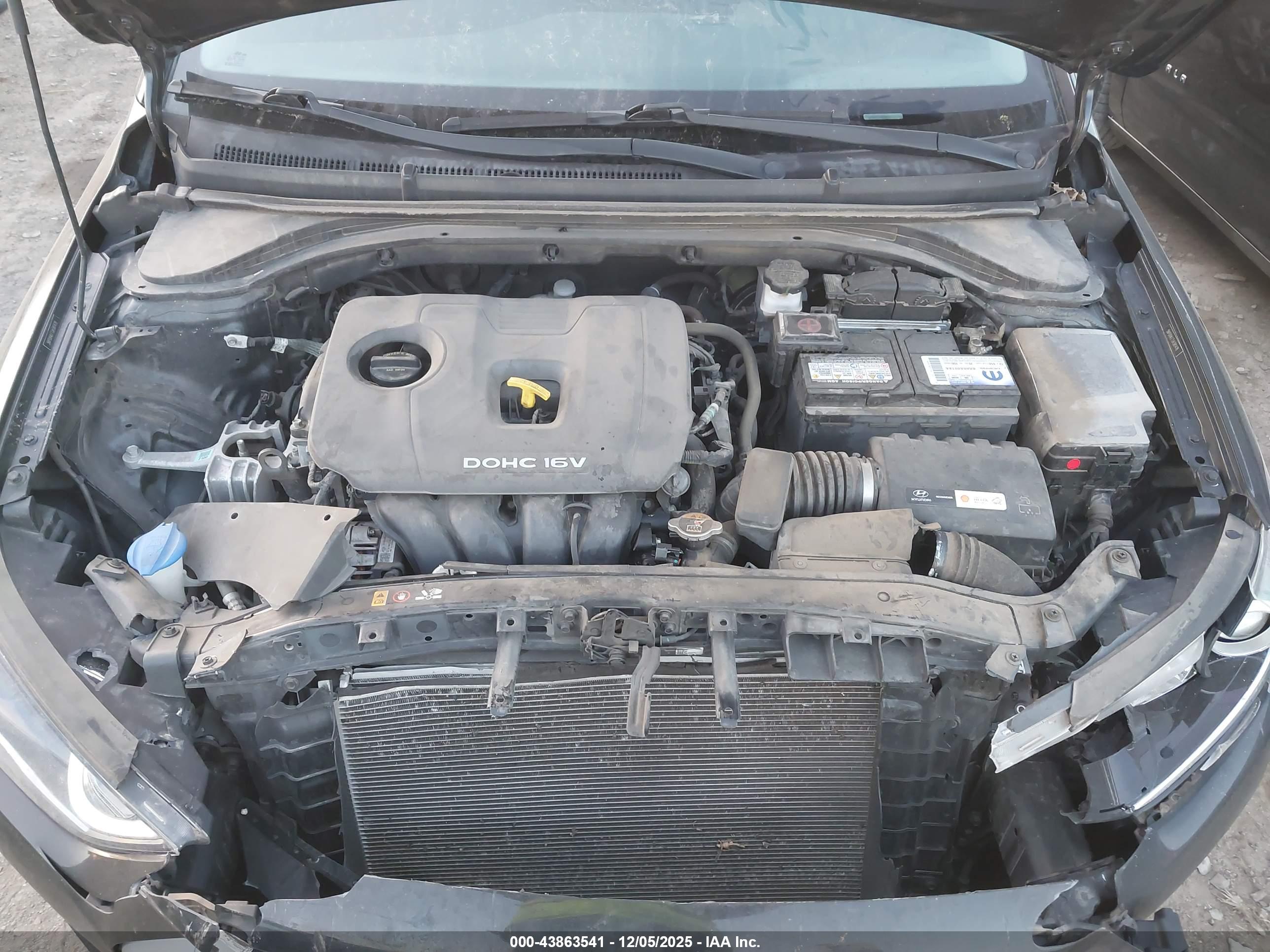 HYUNDAI ELANTRA image 10
