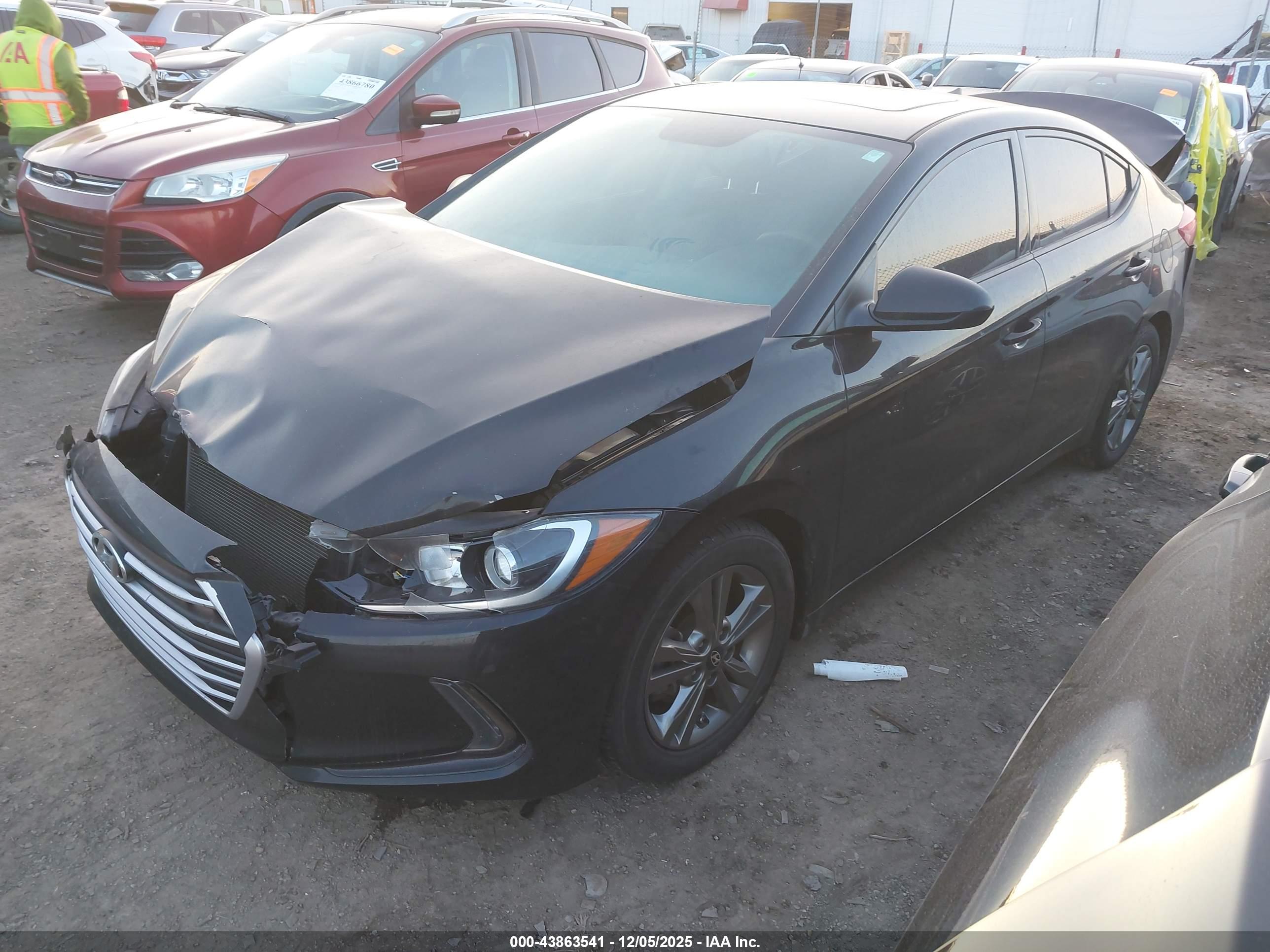 HYUNDAI ELANTRA image 2
