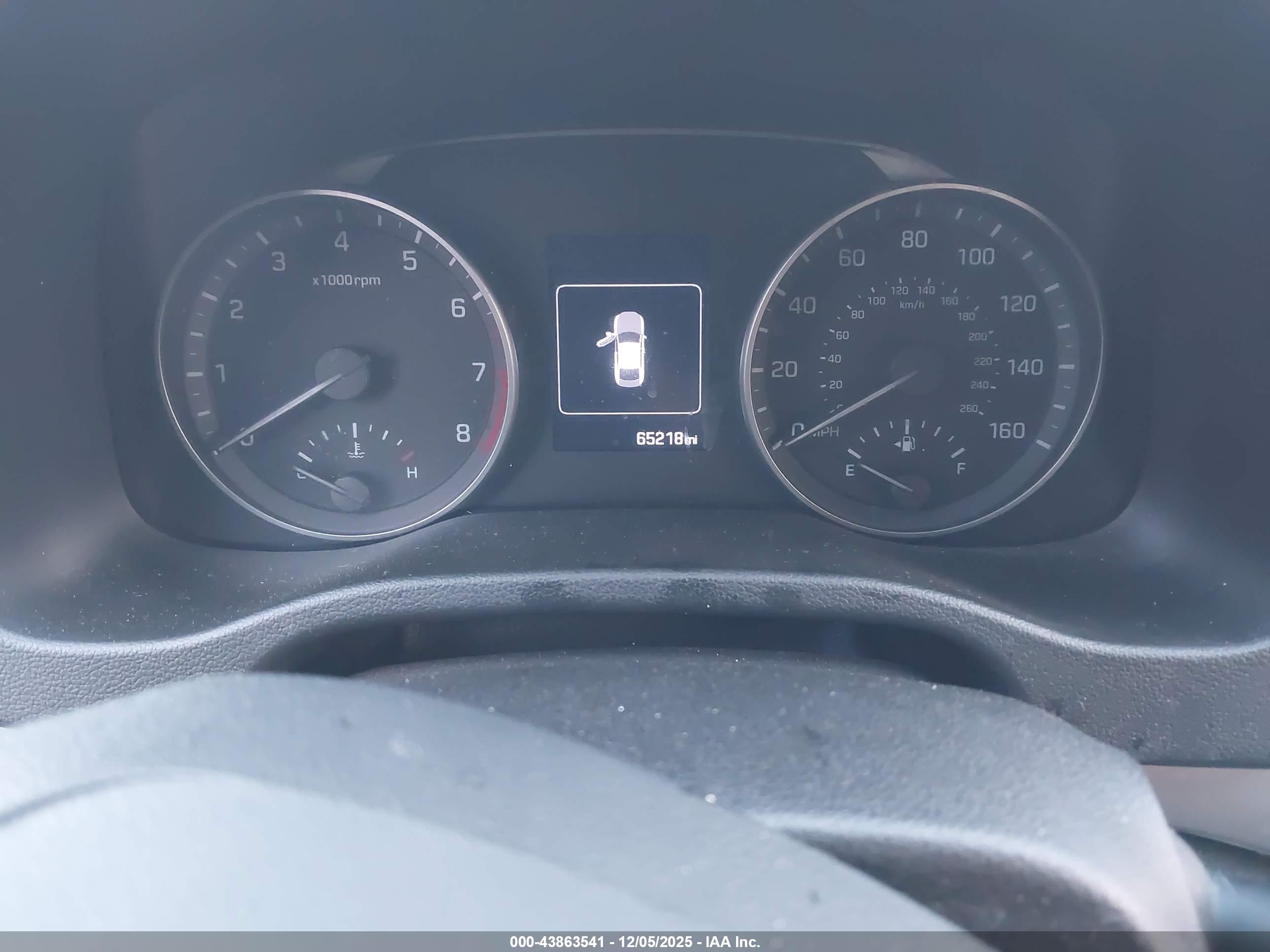 HYUNDAI ELANTRA image 7
