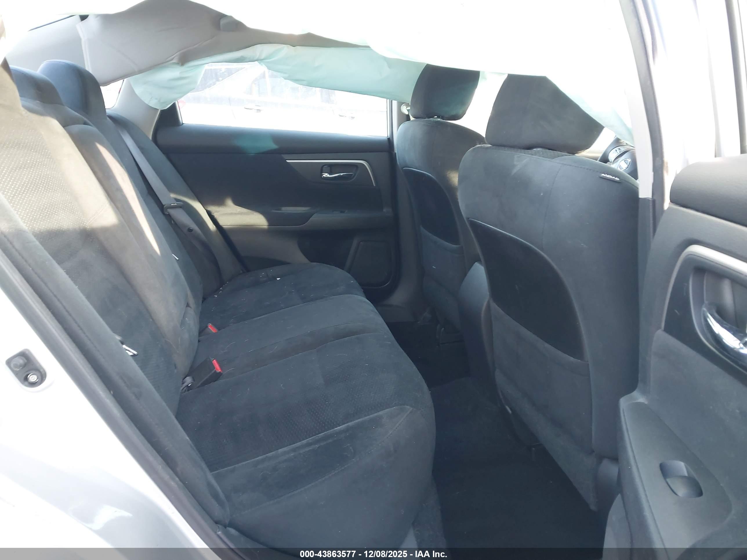 NISSAN ALTIMA image 8
