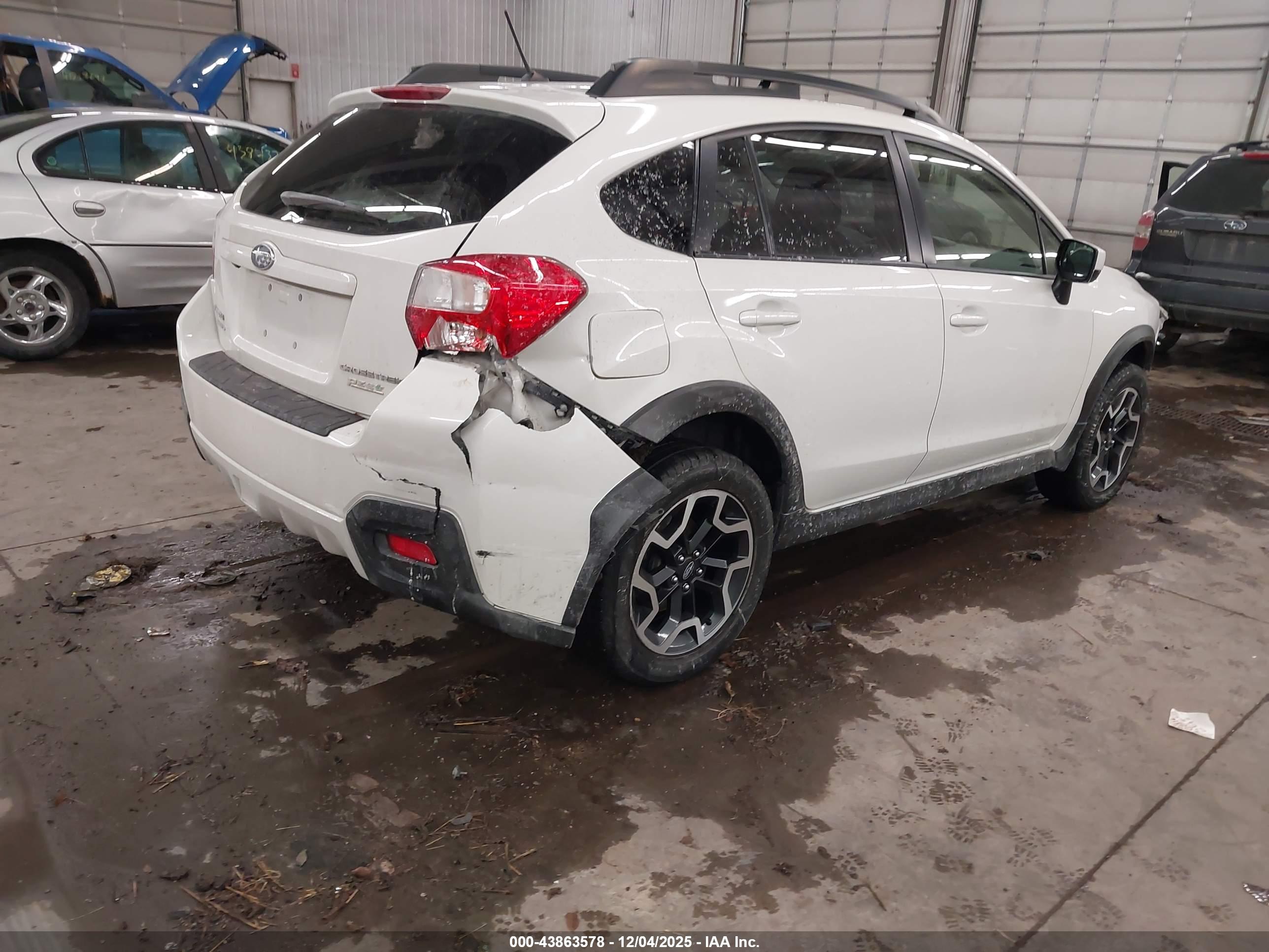 SUBARU CROSSTREK image 4