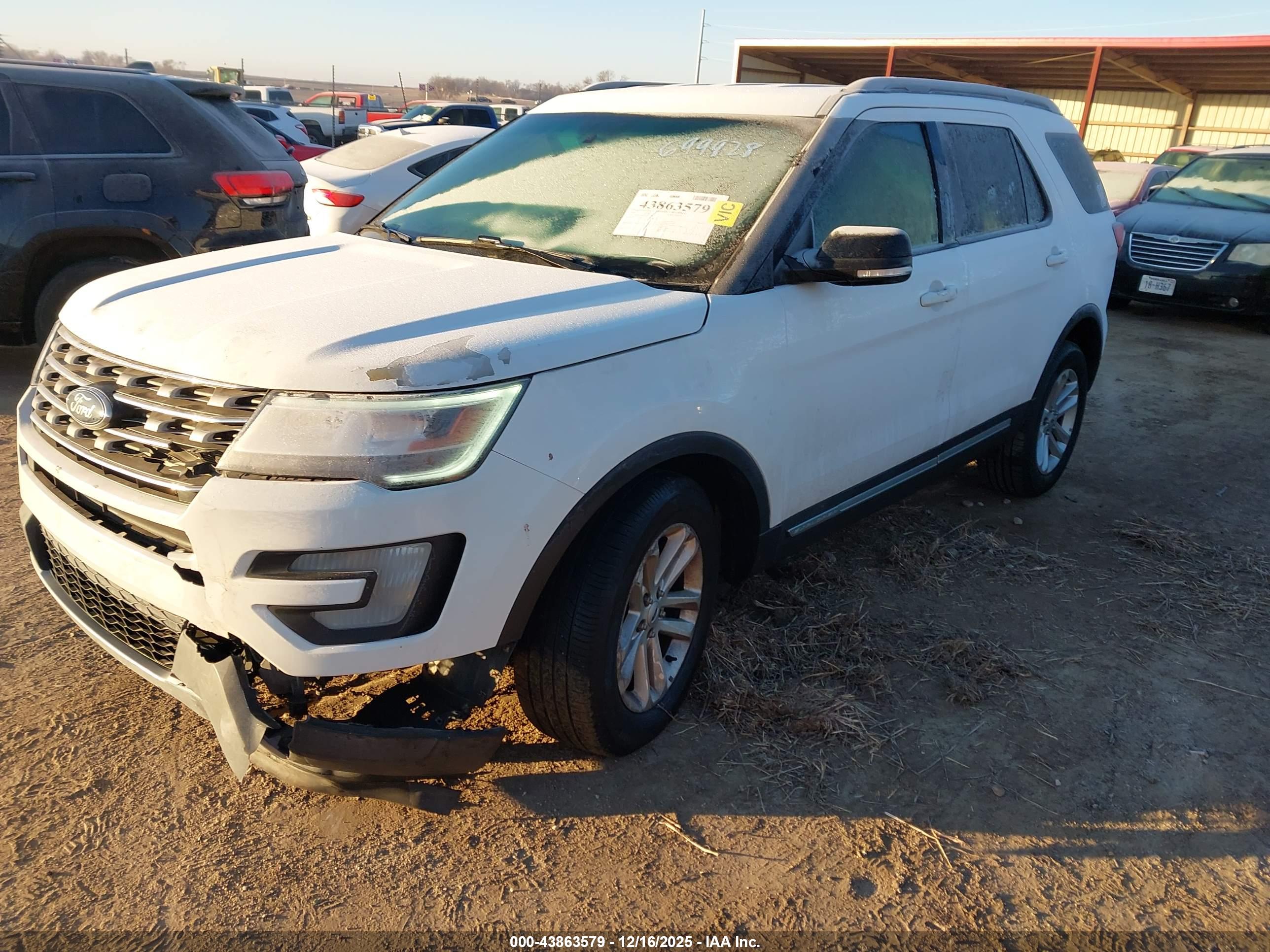 FORD EXPLORER image 2