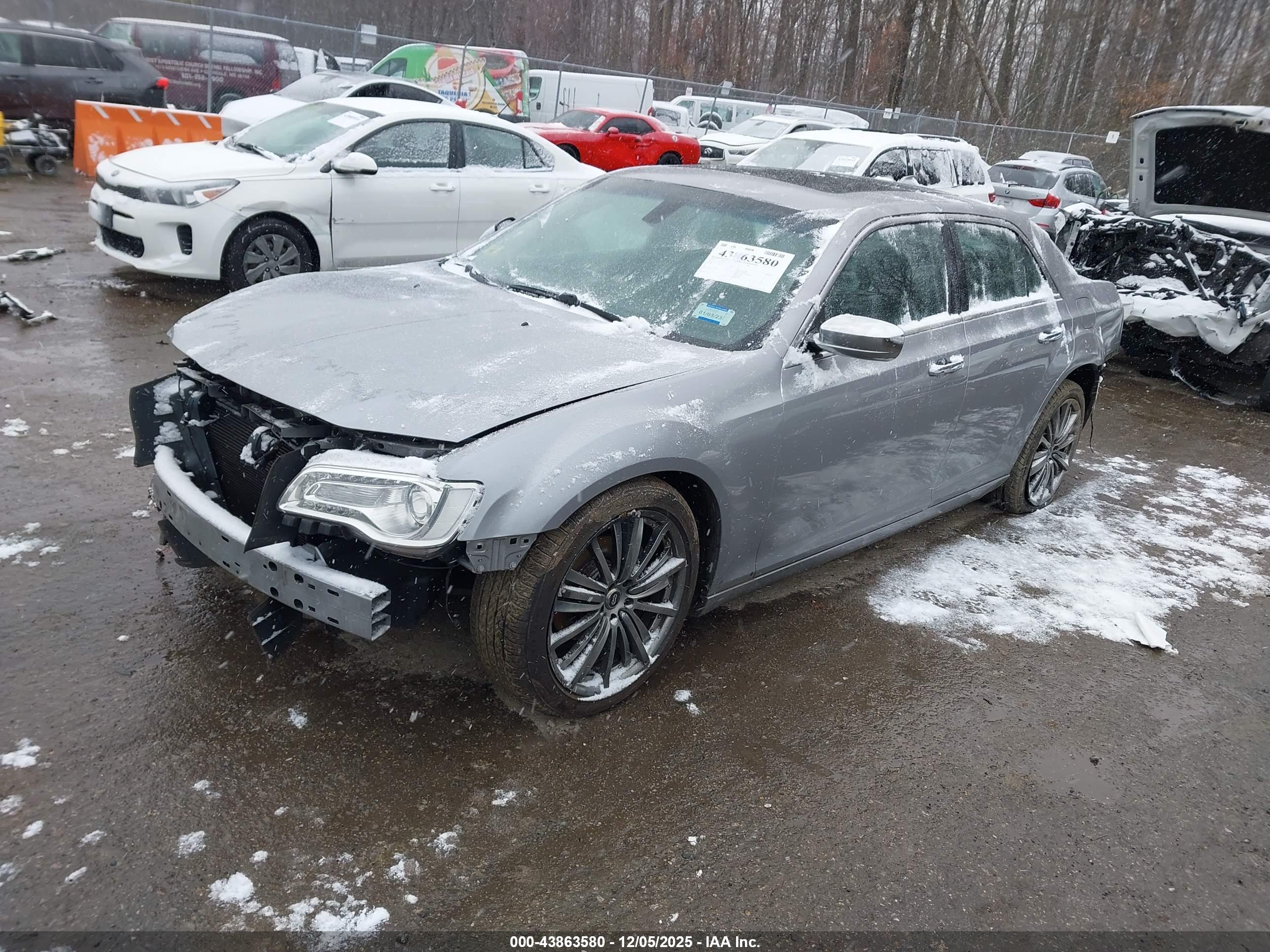 CHRYSLER 300 image 2