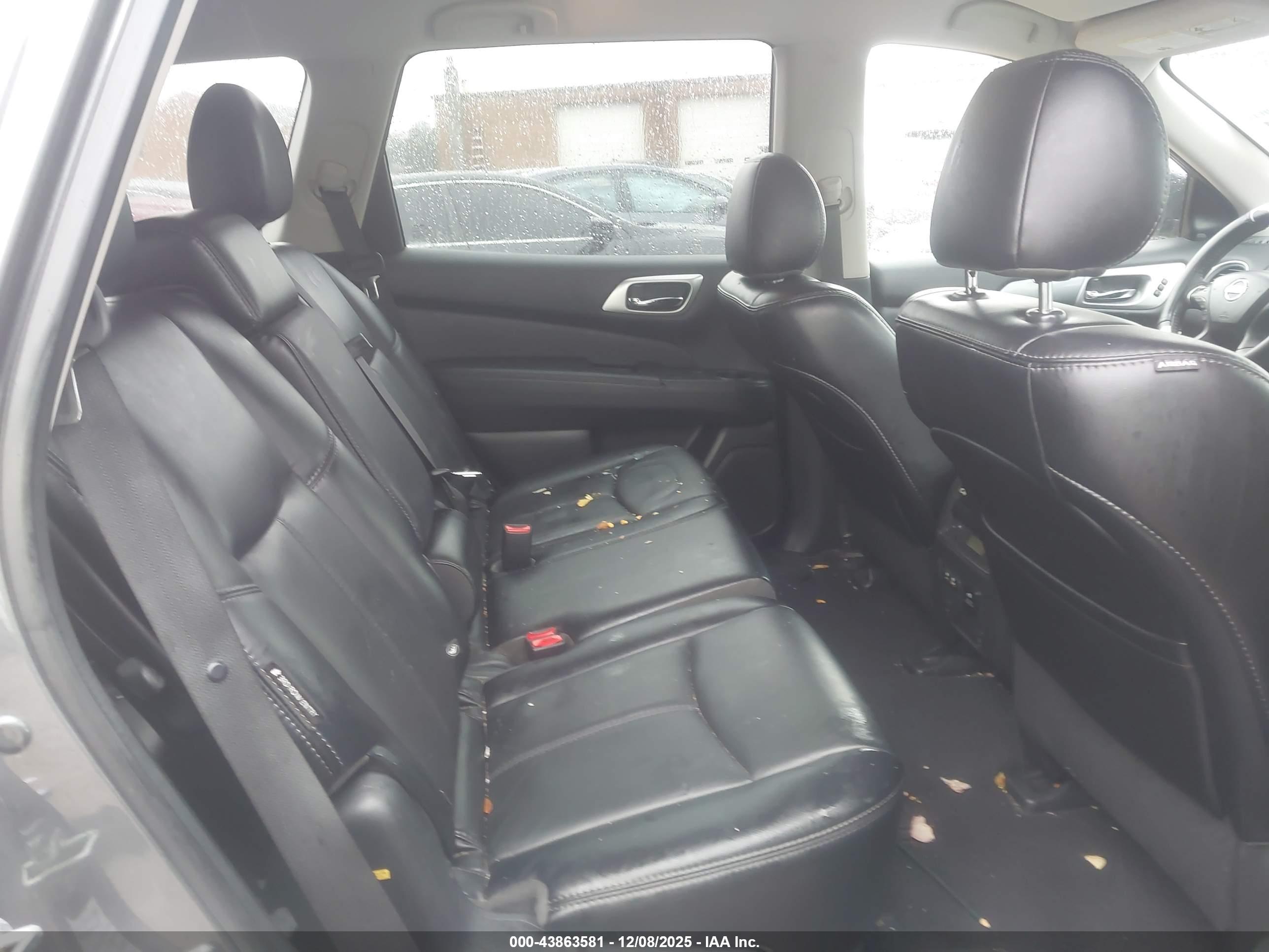 NISSAN PATHFINDER image 8