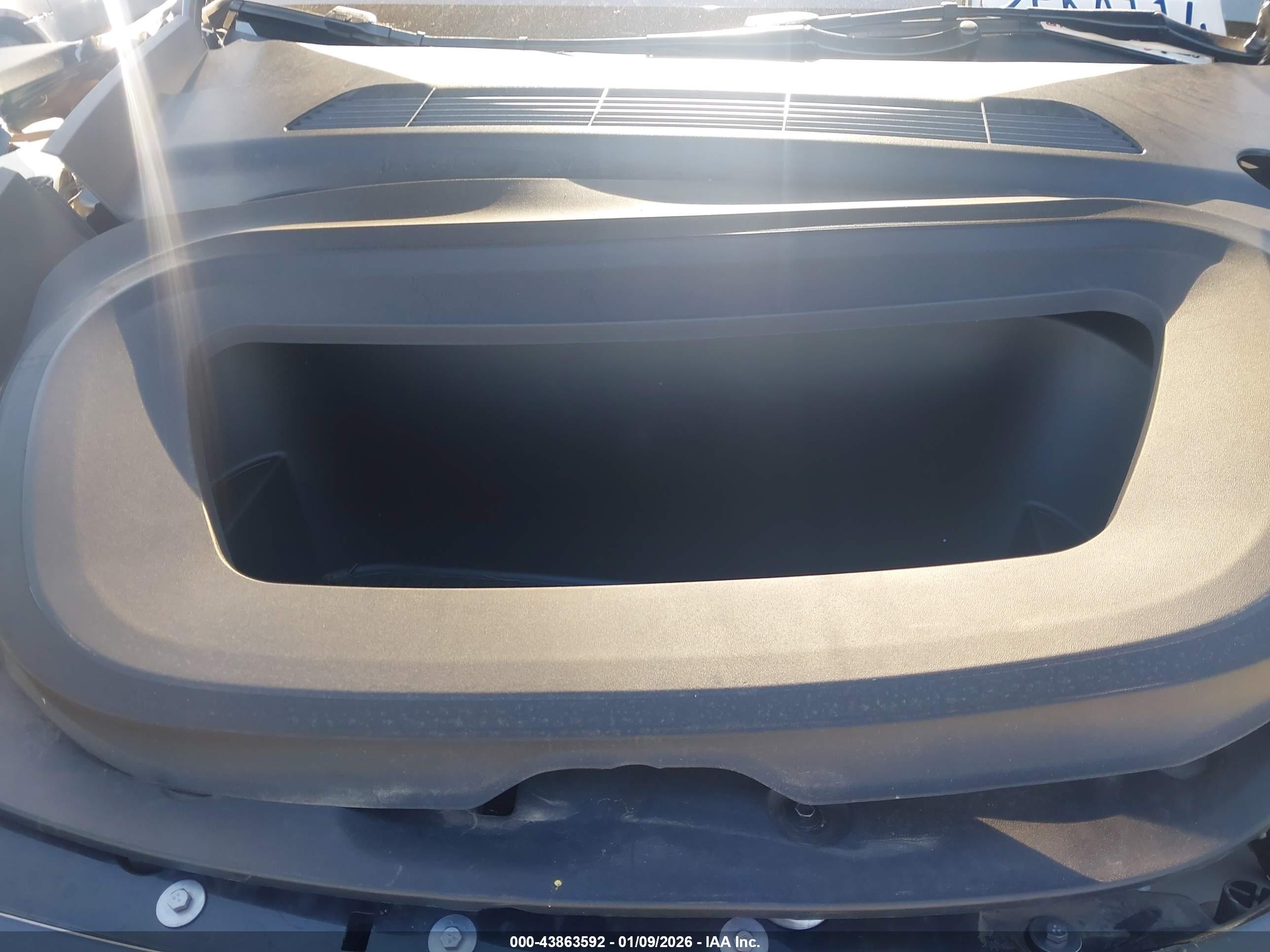 TESLA MODEL image 10