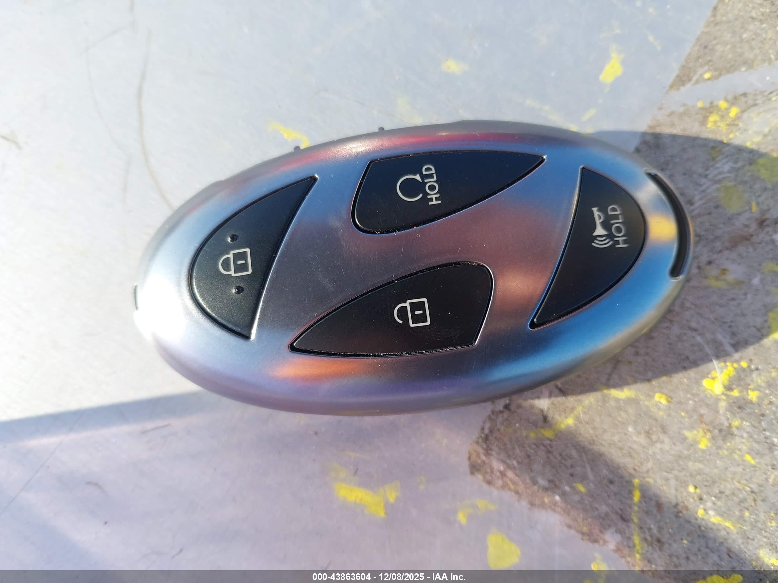HYUNDAI TUCSON image 11