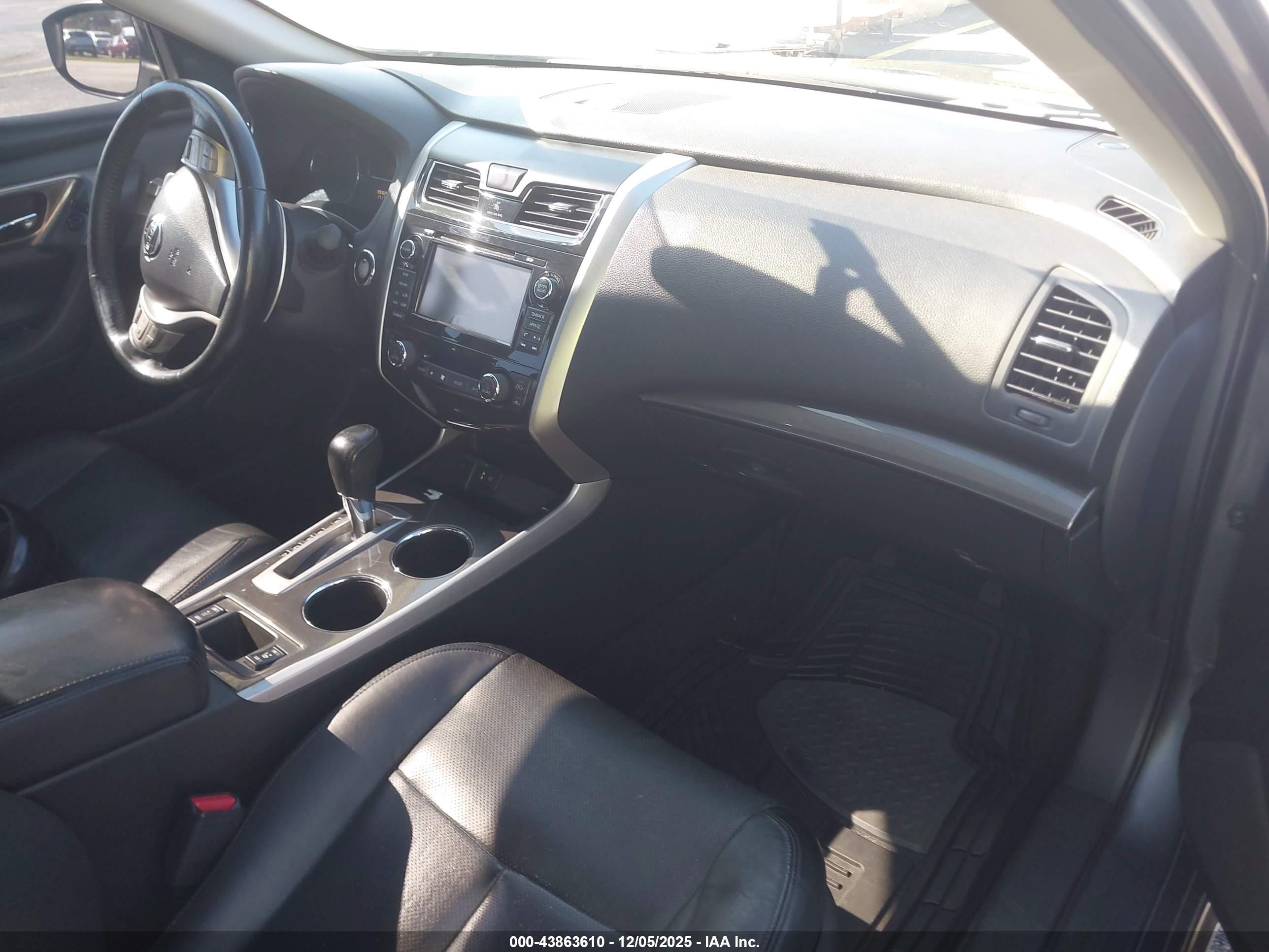 NISSAN ALTIMA image 5