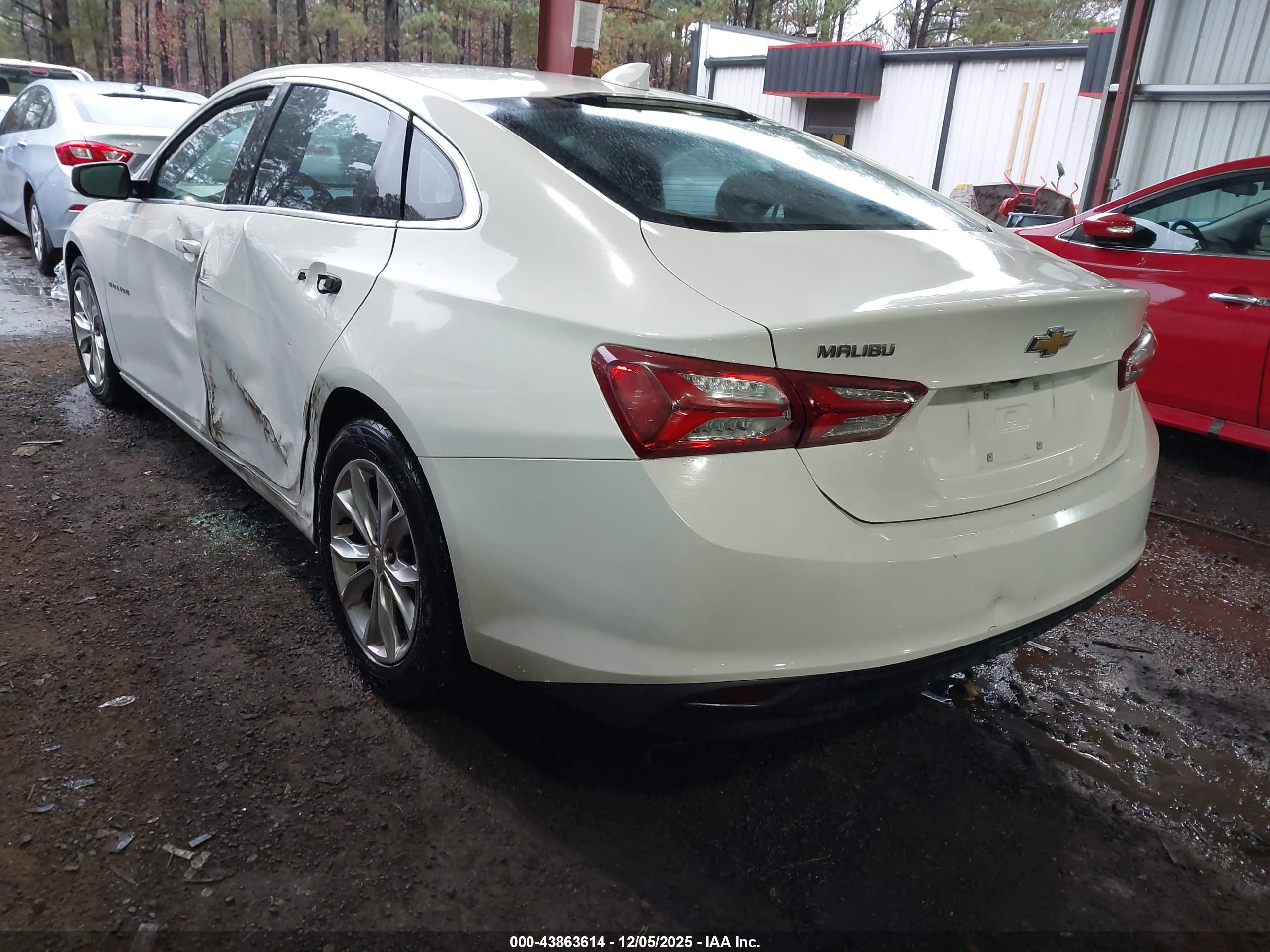 CHEVROLET MALIBU image 3