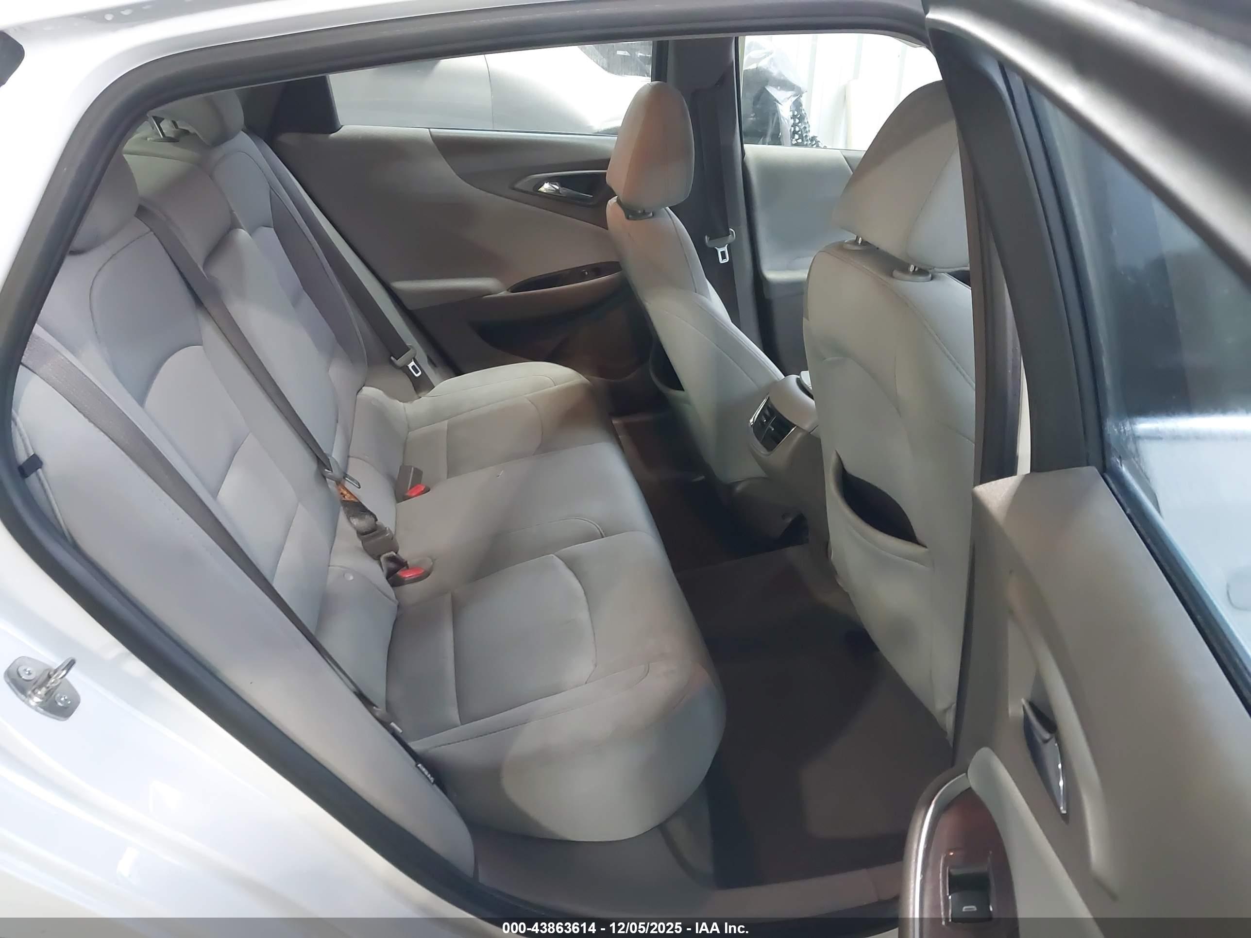 CHEVROLET MALIBU image 8