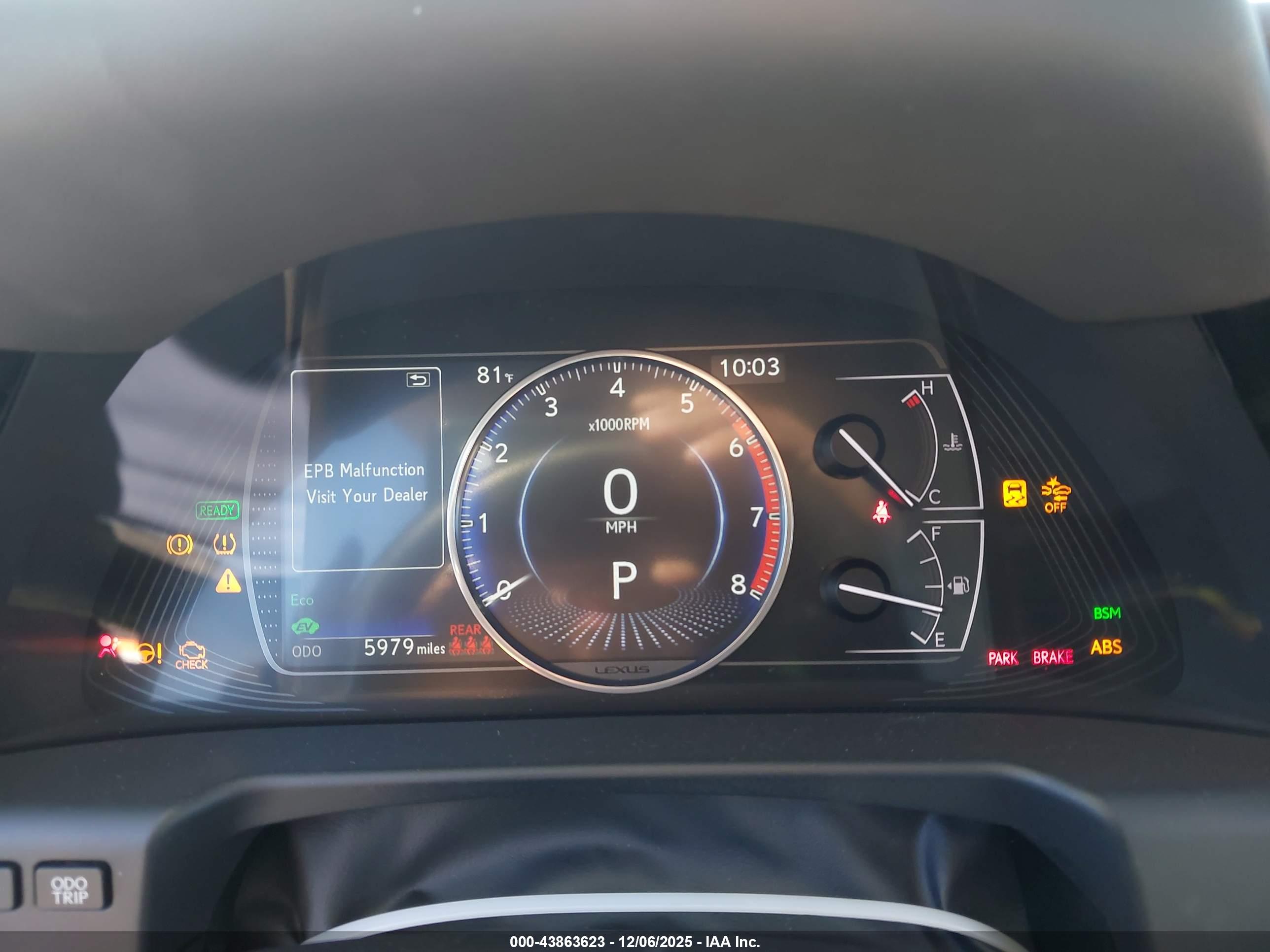 LEXUS ES image 7