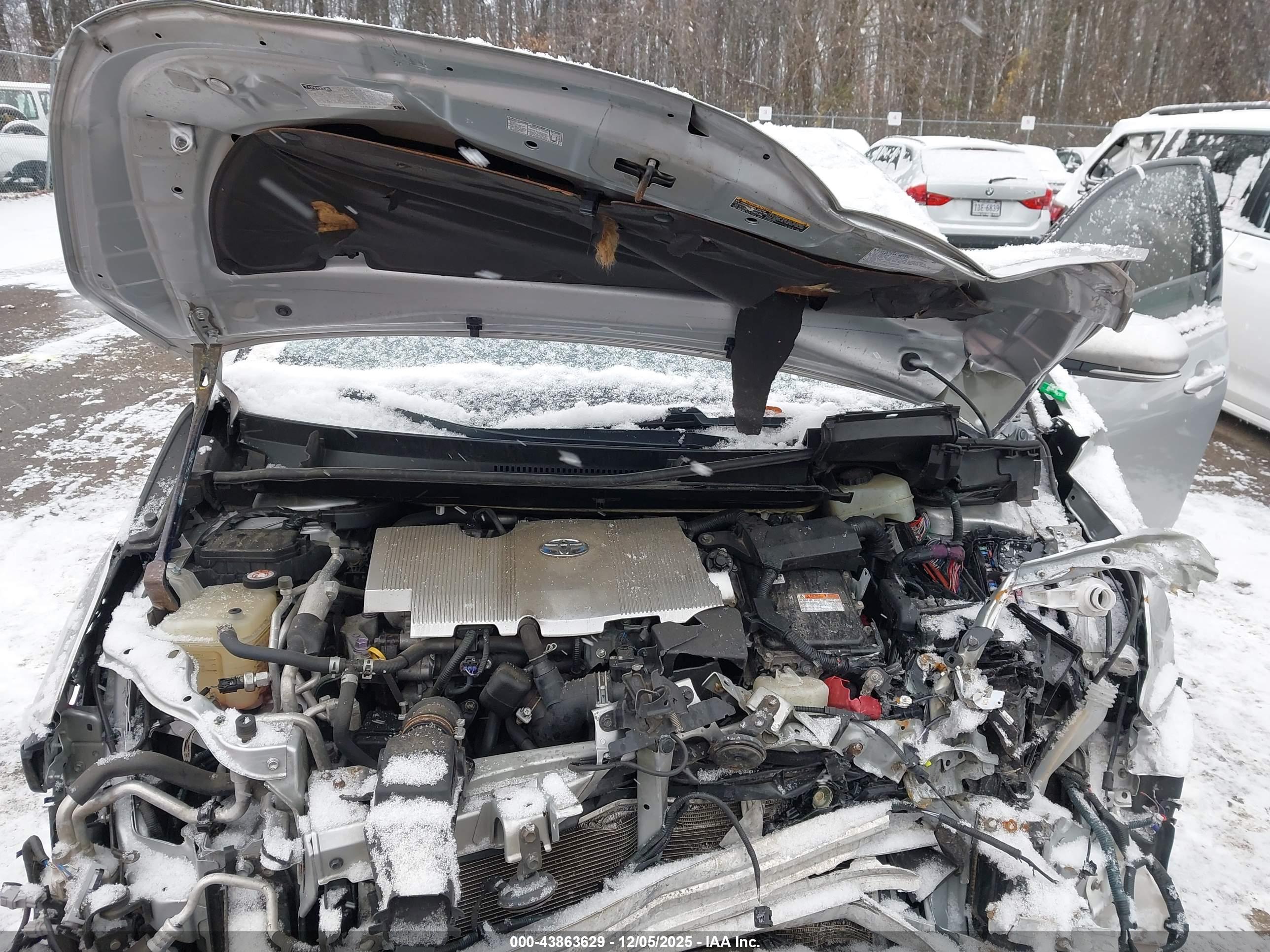 TOYOTA PRIUS image 10