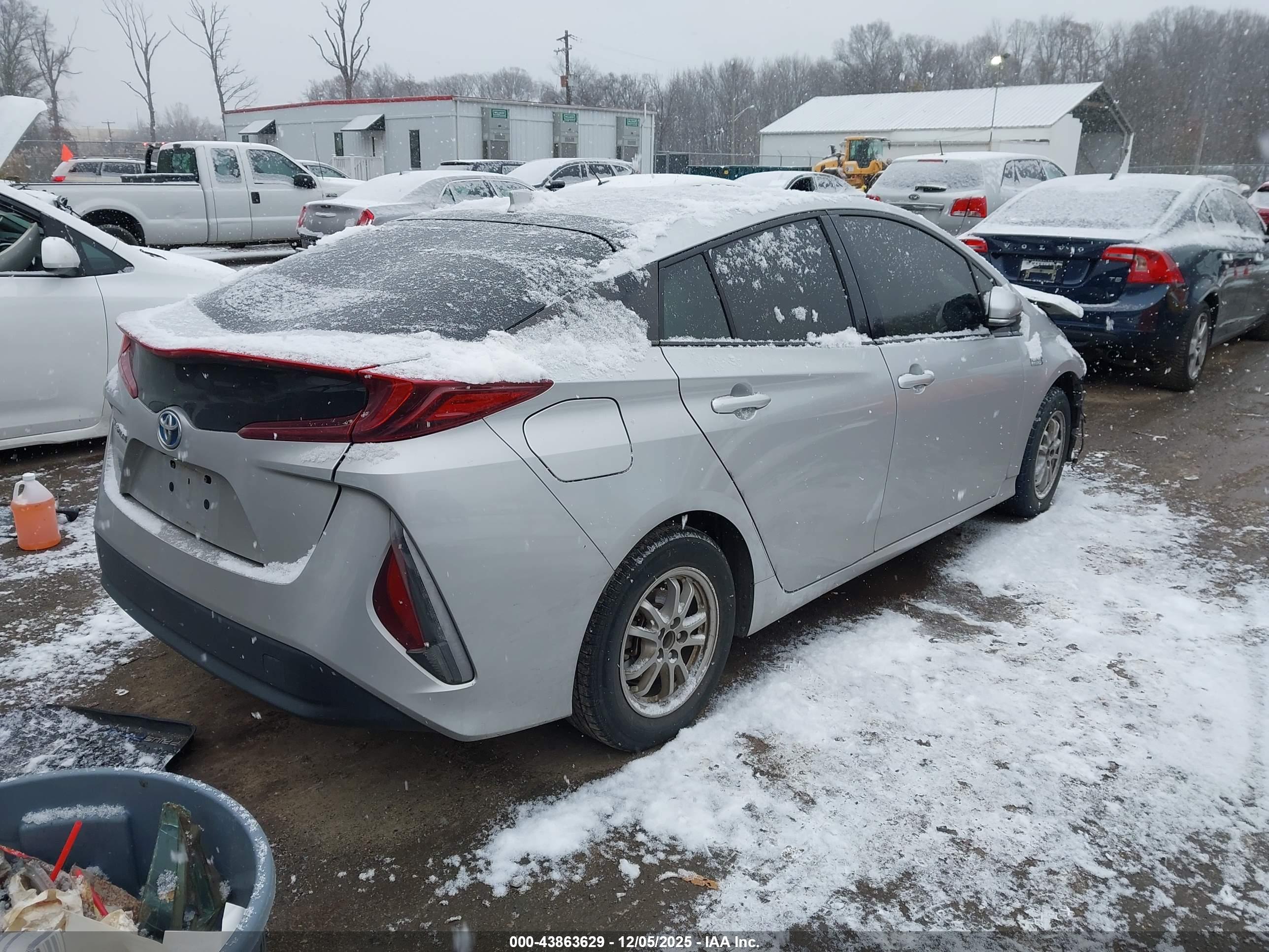TOYOTA PRIUS image 4